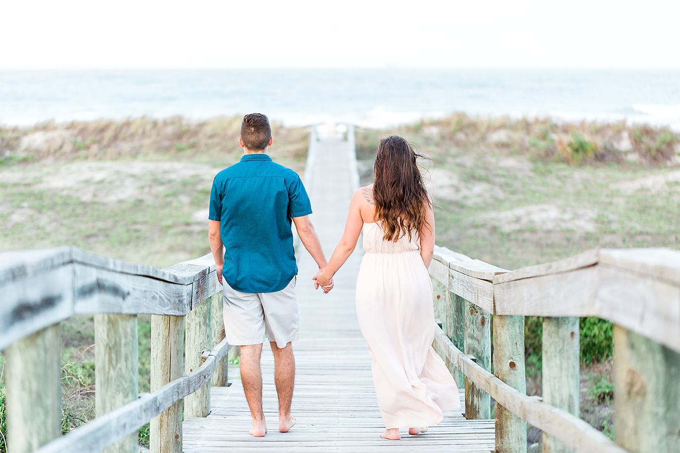 beach engagement session in jacksonville fl