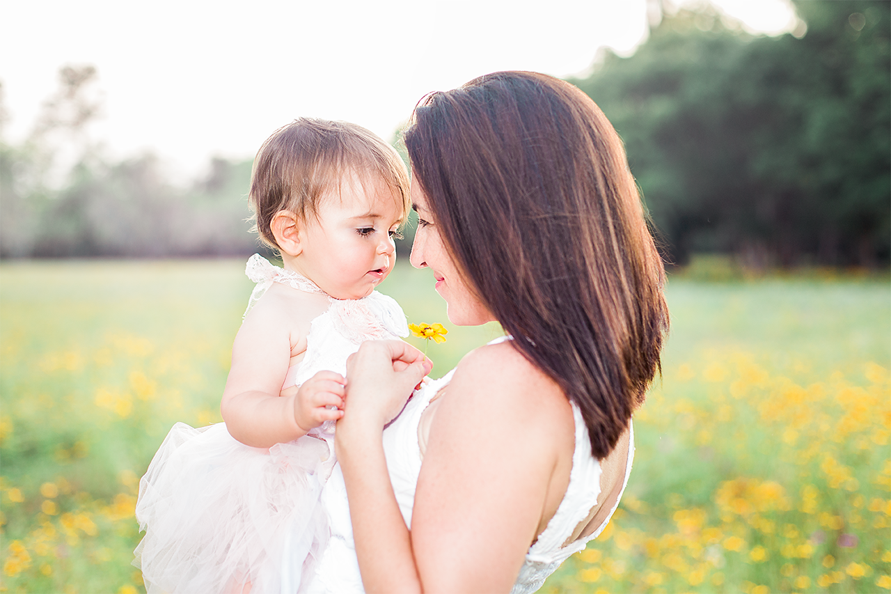 Family photoshoot in a flower field | Maris Kirs Photography | Jacksonville, Ponte Vedra and St.Augustine family photographer