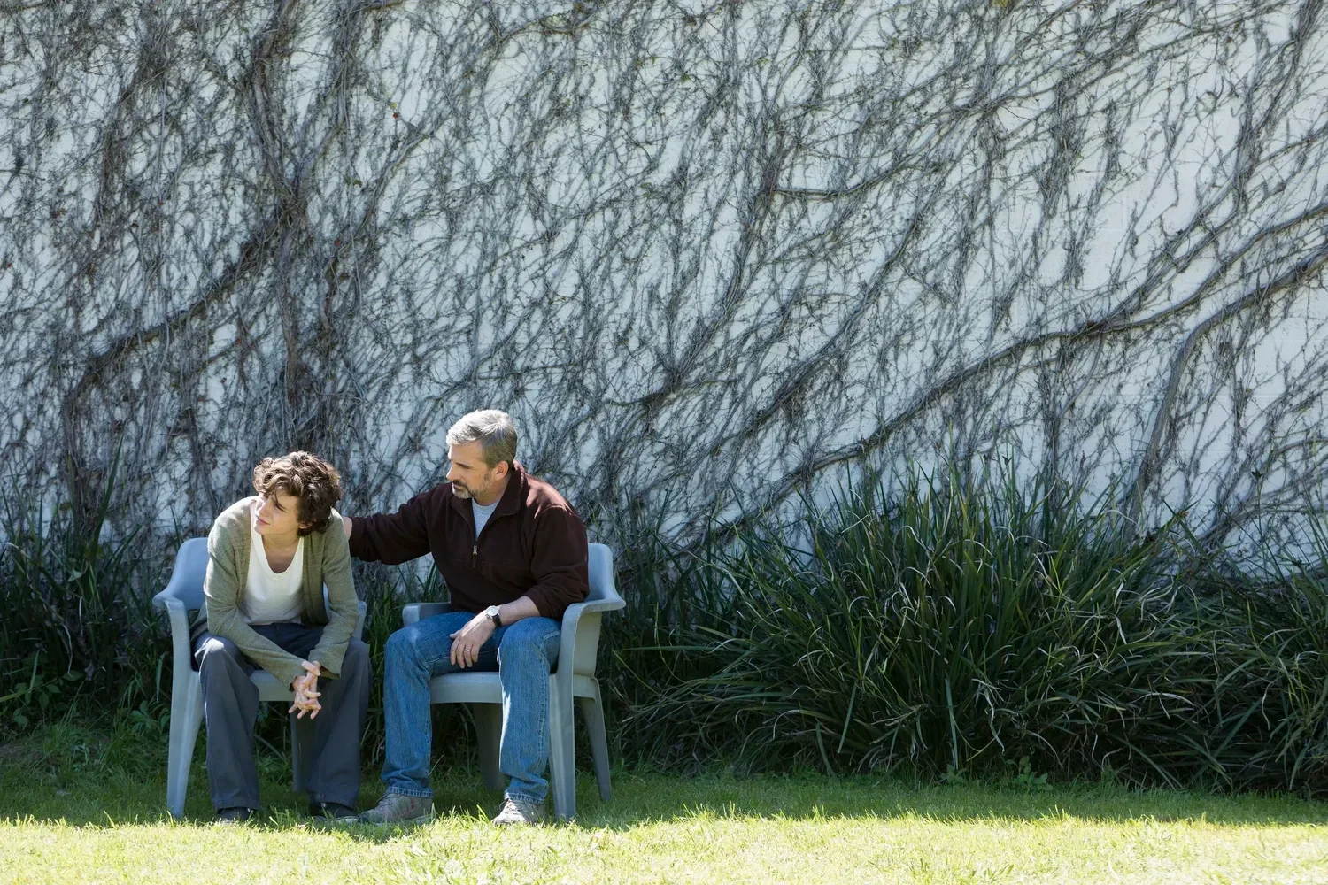 Beautiful Boy Review: Chalamet &amp; Carell Carries Drama Riddled With Problematic Post Production