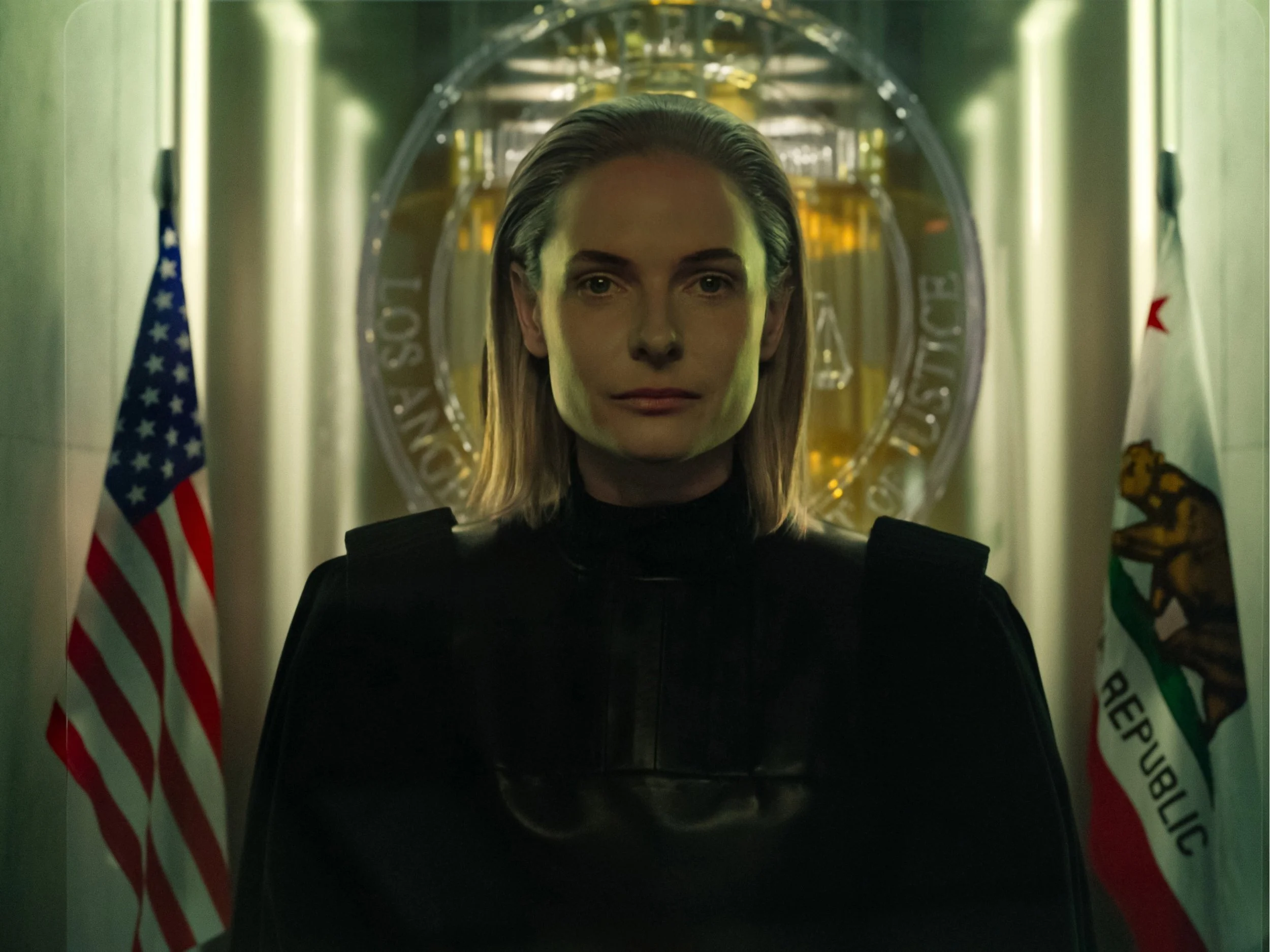 ‘Mercy’ Review: Atrocious Chris Pratt-led Pro-AI Screenlife Sci-Fi Thriller Deserves the Chair