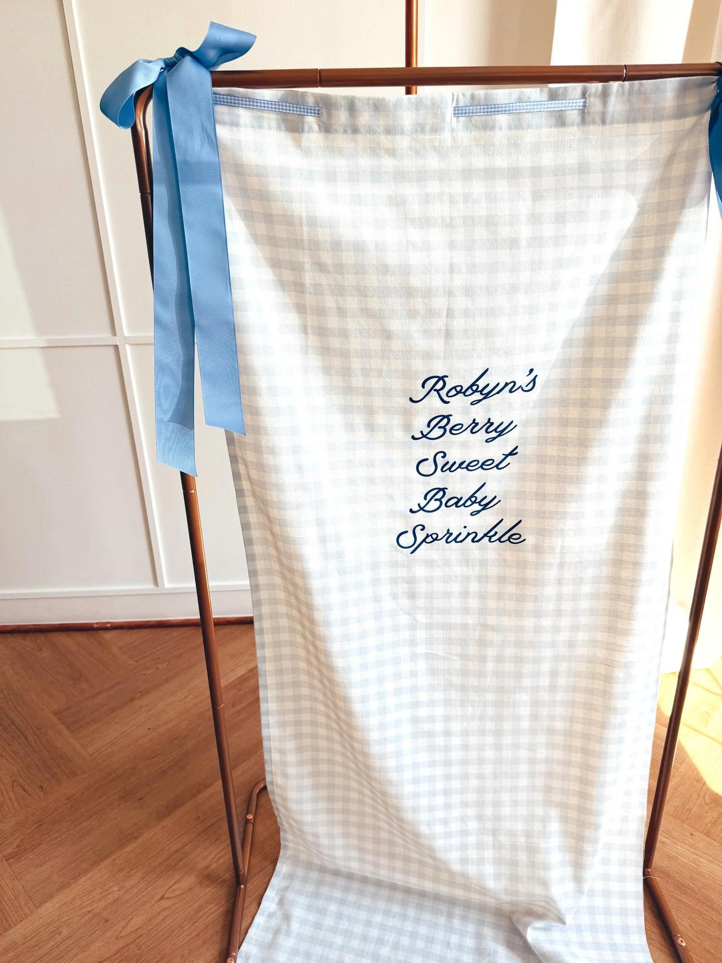 A few from the camera roll 

-We make banners now (DM us)
-A visit to our favorites @stitchsewshop 
-My favorite sweater on repeat 
-A moment for our vintage typewriter
-Our little seating nook
-Peaceful
-Three pics from the most lovely pink party th