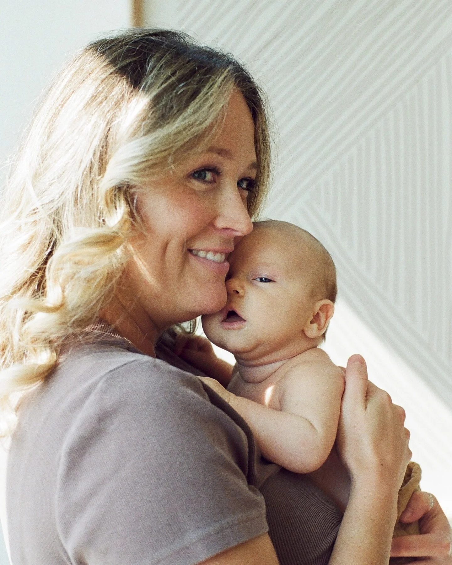 Makenna, Nathan, and I were RAs together back in the day. Time really flies man 🥺. What a joy it is to play a small role in special moments for friends, old and new!! Congrats Griffins! Welcome to the world, Baby G. 🥹
.
.
Portra 400, Portra 800, Ma