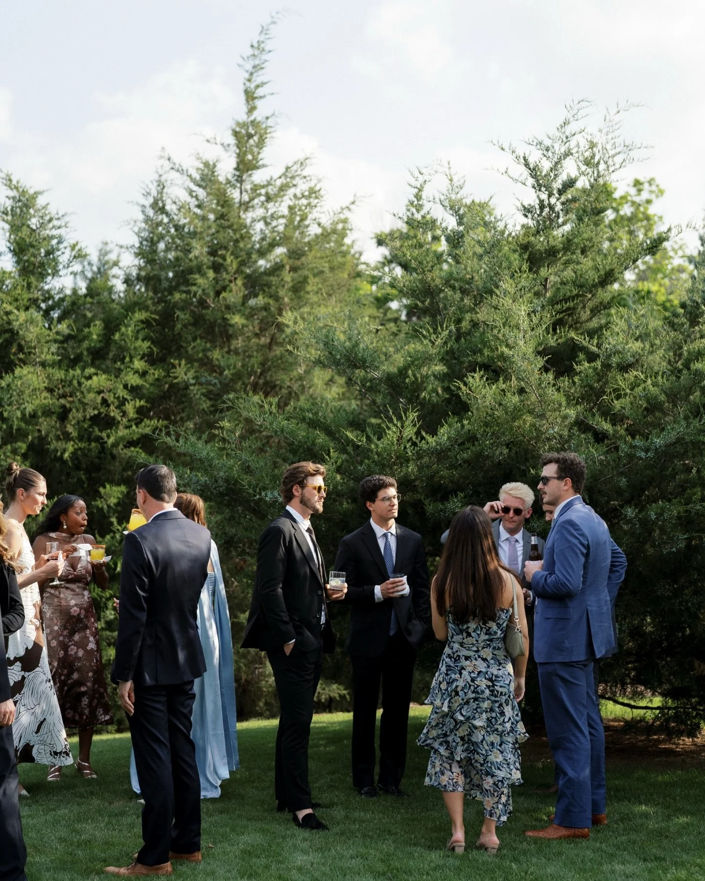 Everyone loves a good cocktail hour on a day with the perfect weather! 
.
.
More 2nd shooting with our fave! :) @katielizphotos_ 
.
Dallas engagement photographer, Fort Worth engagement photographer, Travel wedding Photographer, Dallas Bride, Dallas 