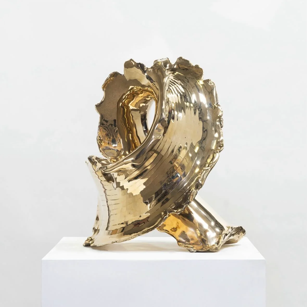 Lynda Benglis
QT, 2024
Bronze
58.5 x 45.7 x 40.6 cm

Part of the permanent collection of AMOCA&nbsp;#amocawales

@bendingconceptionz 

Lynda Benglis (b. 1941, Lake Charles, Louisiana) has long worked to expand what painting could be &mdash; not by re