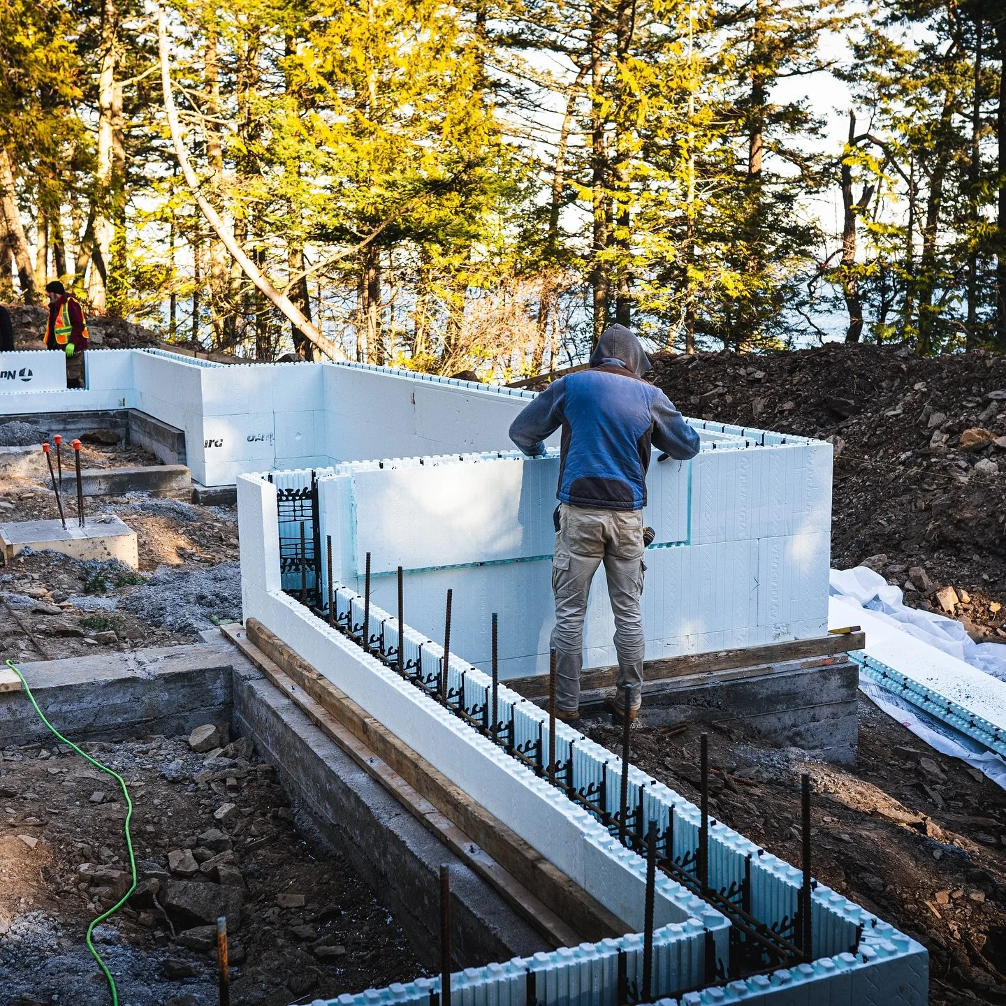 Building with ICF helps us move FAST ⏲️ Easy transport and stacking of these @nudura.icfs blocks lets us saves a ton of time while providing clients with a  more energy efficient final product than traditional concrete masonry 🤝

#yagerbuilt #remote