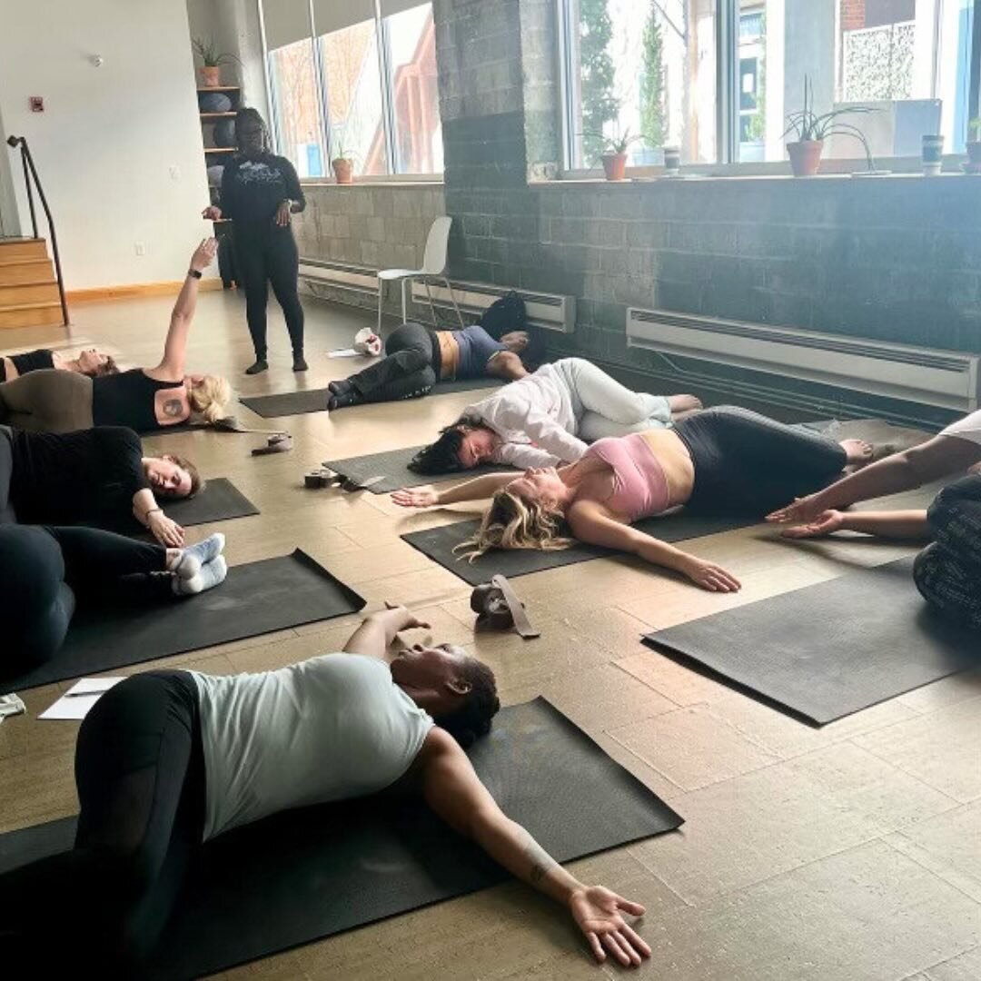 🤰Taking care of your pelvic floor health is essential for postpartum recovery and overall well-being💖 

That&rsquo;s why we brought in leading pelvic floor health specialist, Dr. Kamaria Washington in to train our staff so they can better support y