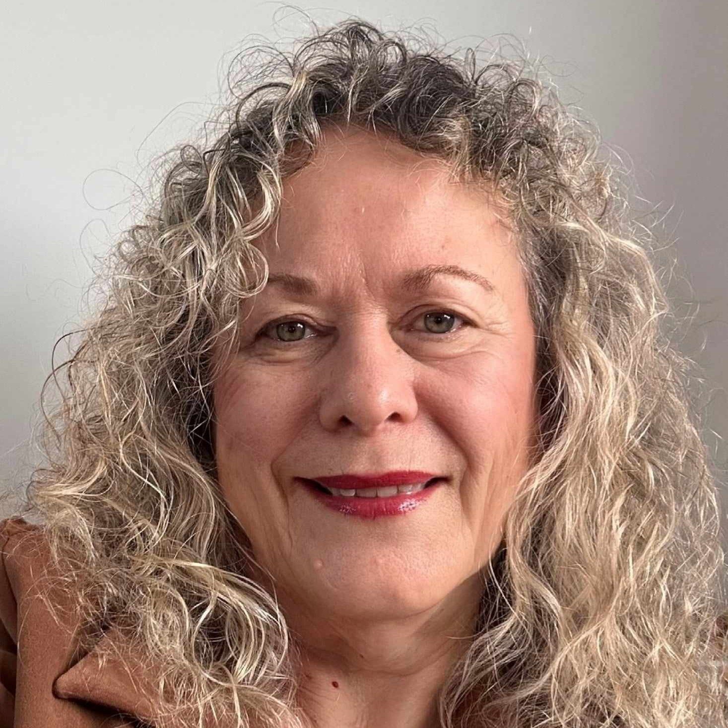 56. Broken Open: Grief, Healing, and Hope with Linda Henderson