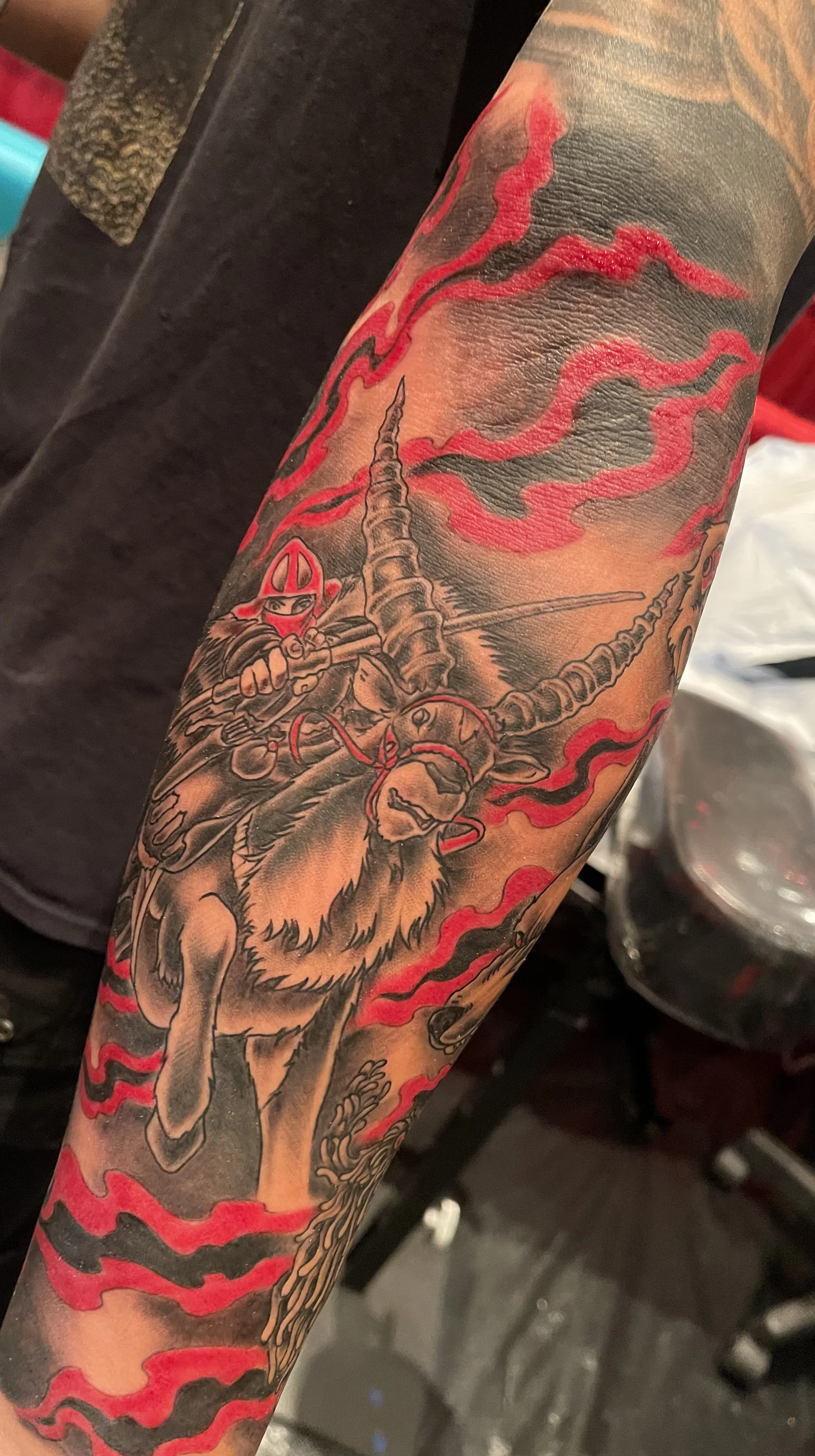 new_tito_art_noke_sleeve_01.jpg