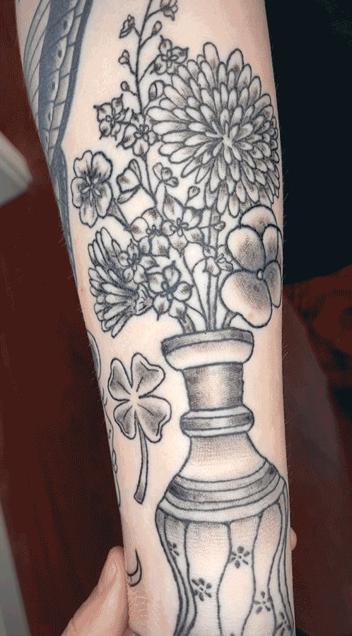lupe_vase.gif
