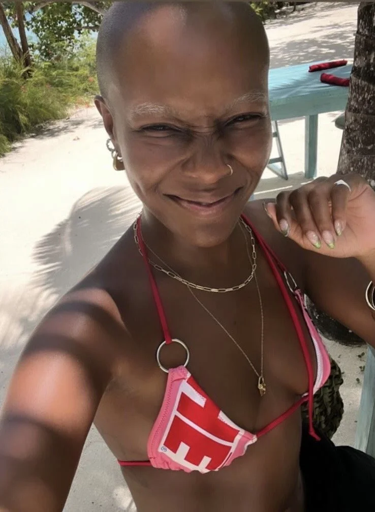 liv_little_bikini.jpg