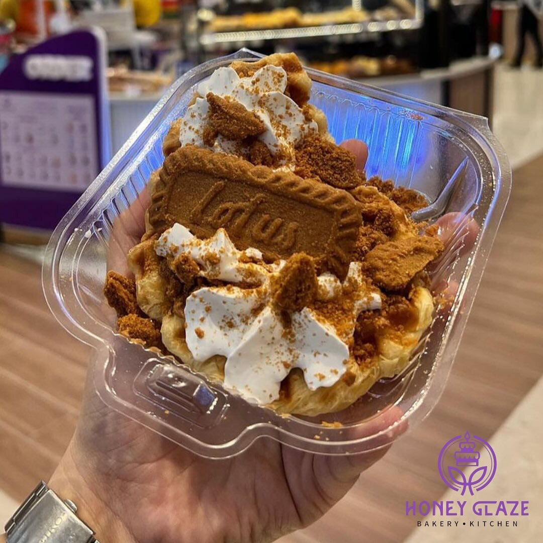 Biscoff CROFFLE anyone? Sneak peek of our exclusive item menu in our incoming mall kiosks / counters. ☺️ Follow us and stay tuned for our grand opening promotions. 

#Croffle #DessertPh #Taytay #honeyglaze