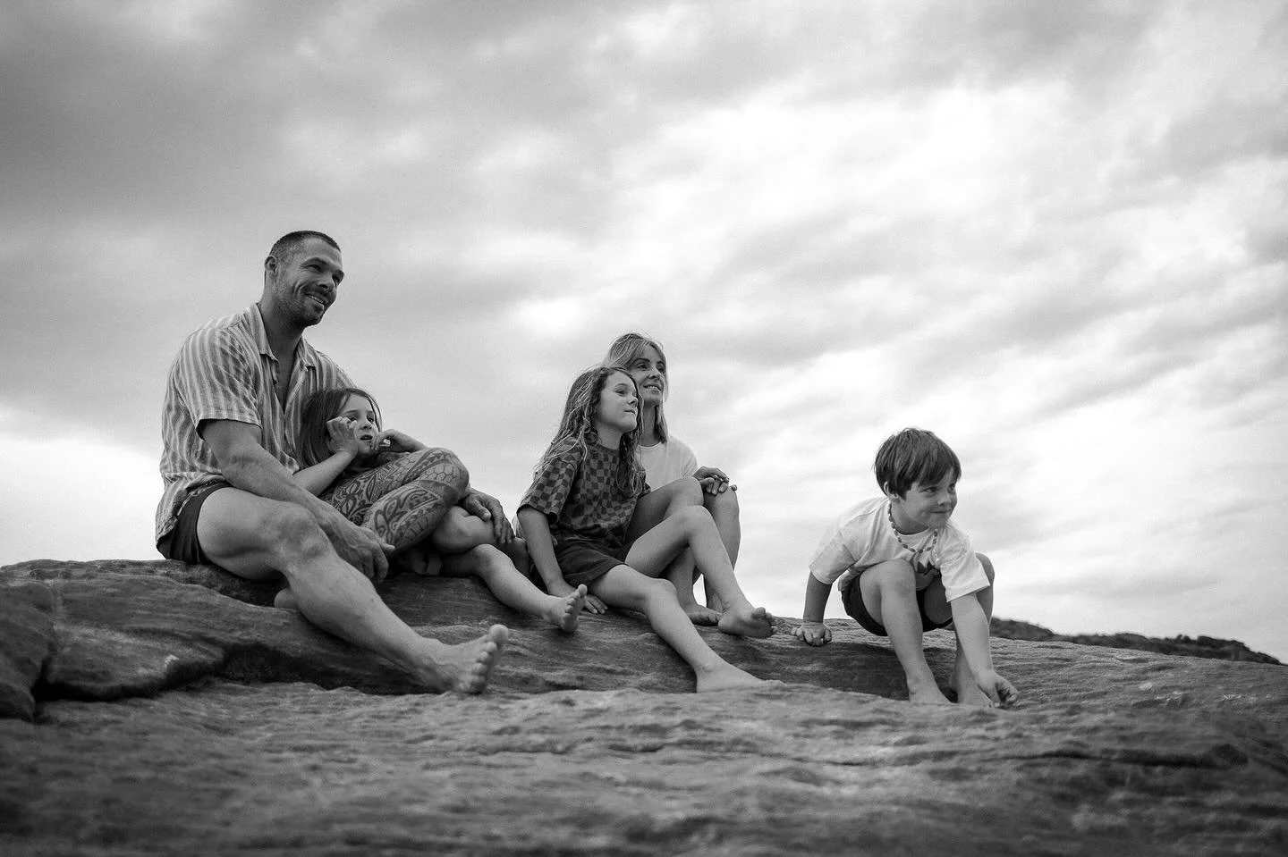 Last night with this gorgeous crew 🫶🏻

What a buzz it was being down the beach watching the storm roll in, huge bolts of lightning ⚡️ over the water, balmy skies, incredible light and my favourite, only a gentle breeze! 

I can&rsquo;t wait to dive