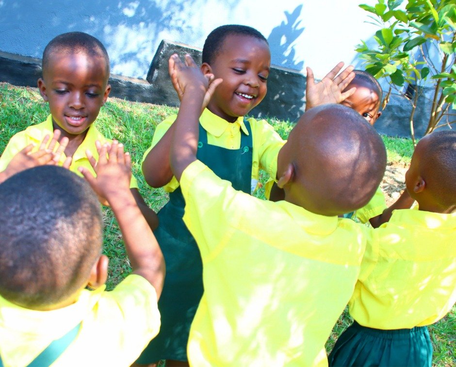 Six children.

Six dreams for the future.

Ethan wants to be a teacher.

Lyra wants to be a teacher.

Gavin hopes to become a nurse.

Maceo wants to be an agronomist.

Keza wants to be an artist.

Lica dreams of becoming a pilot.

They're all five ye