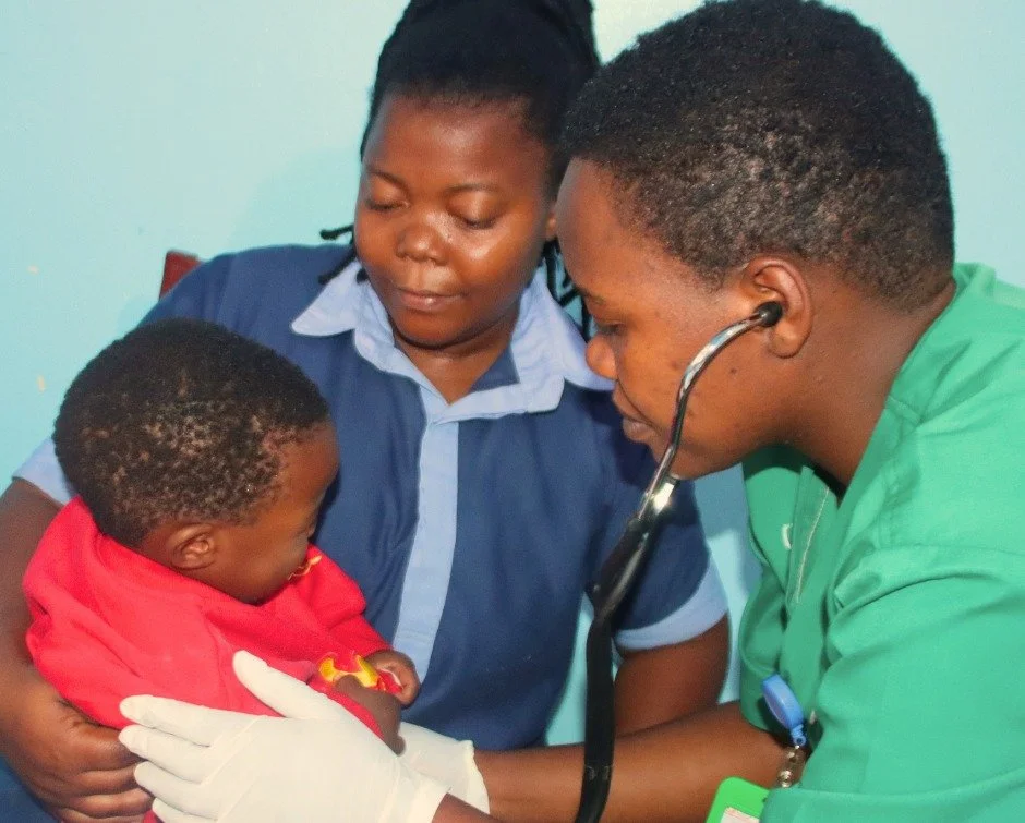 Every parent knows the feeling.

Your child is sick.

You hope it's nothing serious.

You hope someone can help.

That's how Christine Manizabayo felt when she brought her daughter, Kiana, to Rwanda Children's Health Center.

Nurse Florence Uwase exa