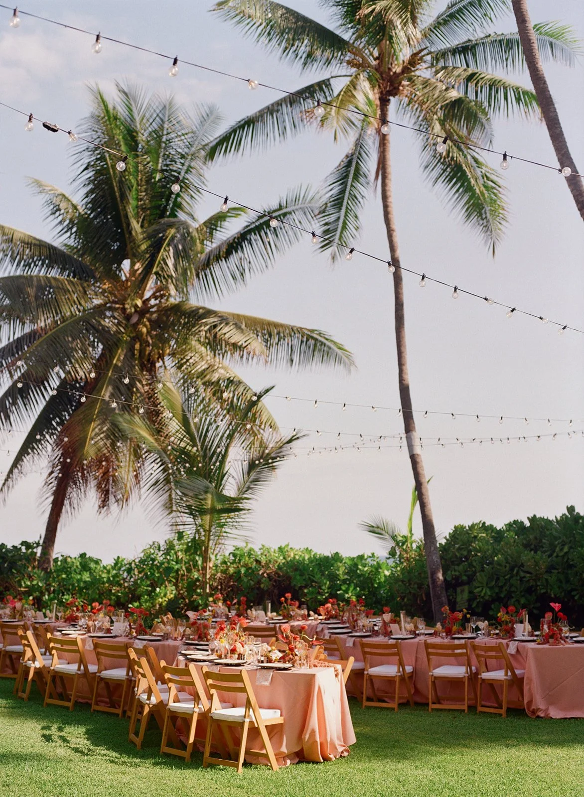 tara-ted-hulihee-kona-beach-house-wedding-1377.jpg