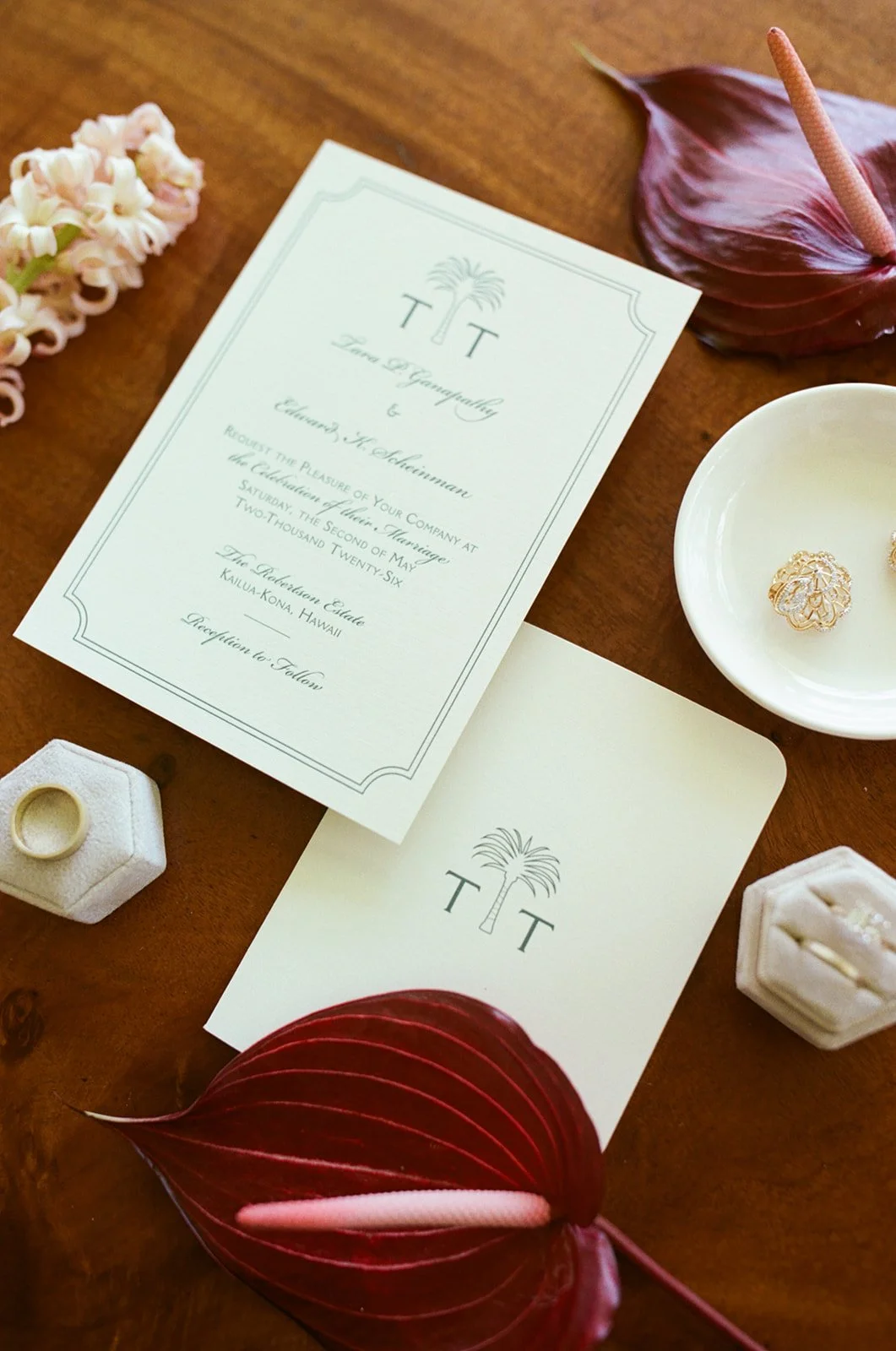tara-ted-hulihee-kona-beach-house-wedding-1420.jpg