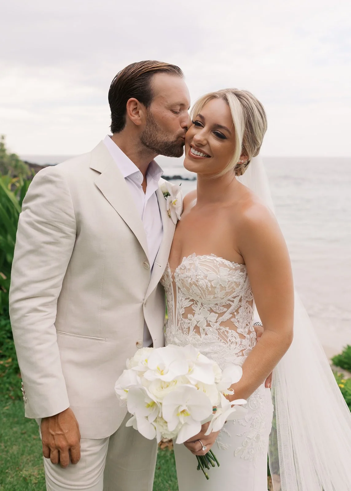 alexis-sam-big-island-wedding-98.jpg