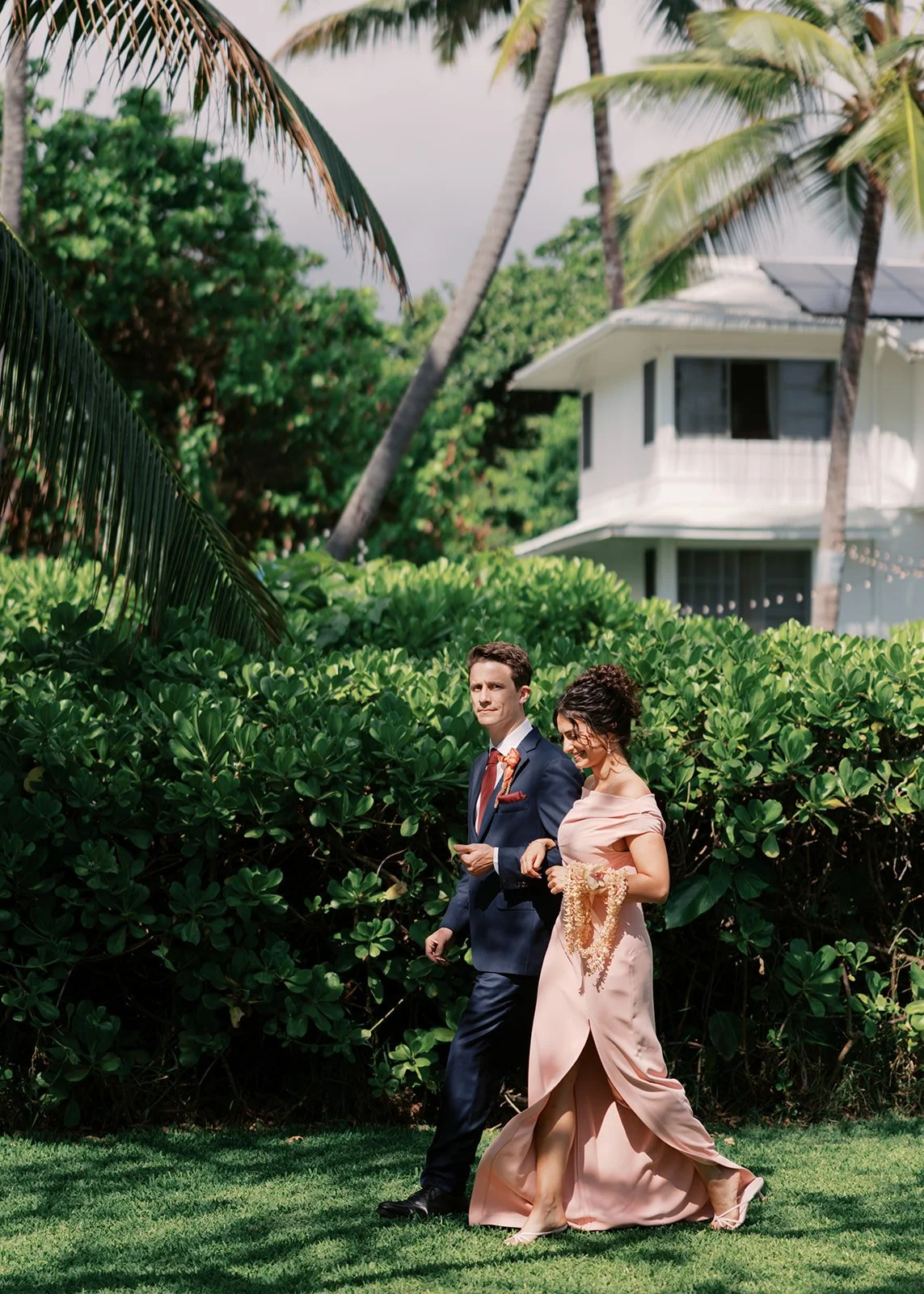 tara-ted-hulihee-kona-beach-house-wedding-638.jpg