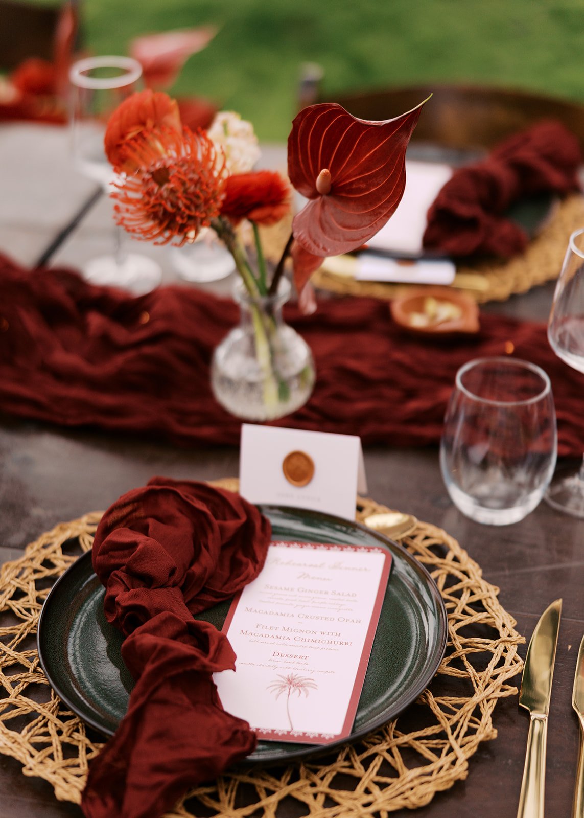 tara-ted-hulihee-kona-beach-house-wedding-107.jpg