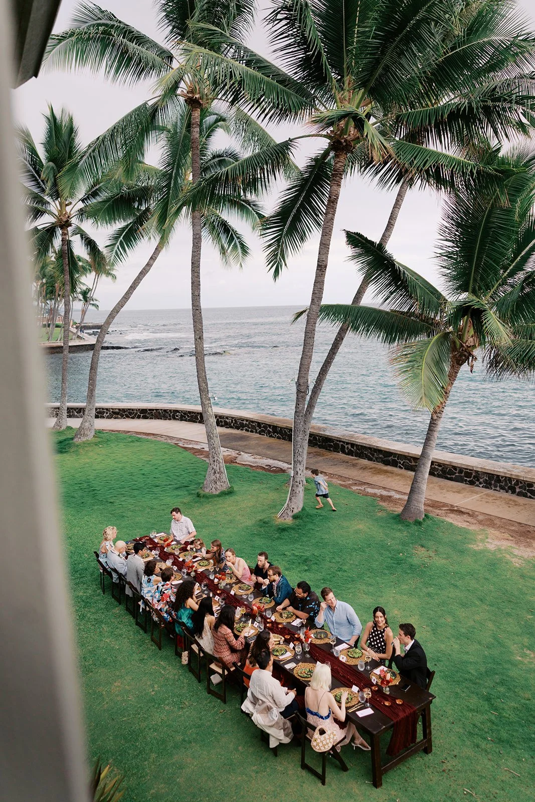 tara-ted-hulihee-kona-beach-house-wedding-218.jpg