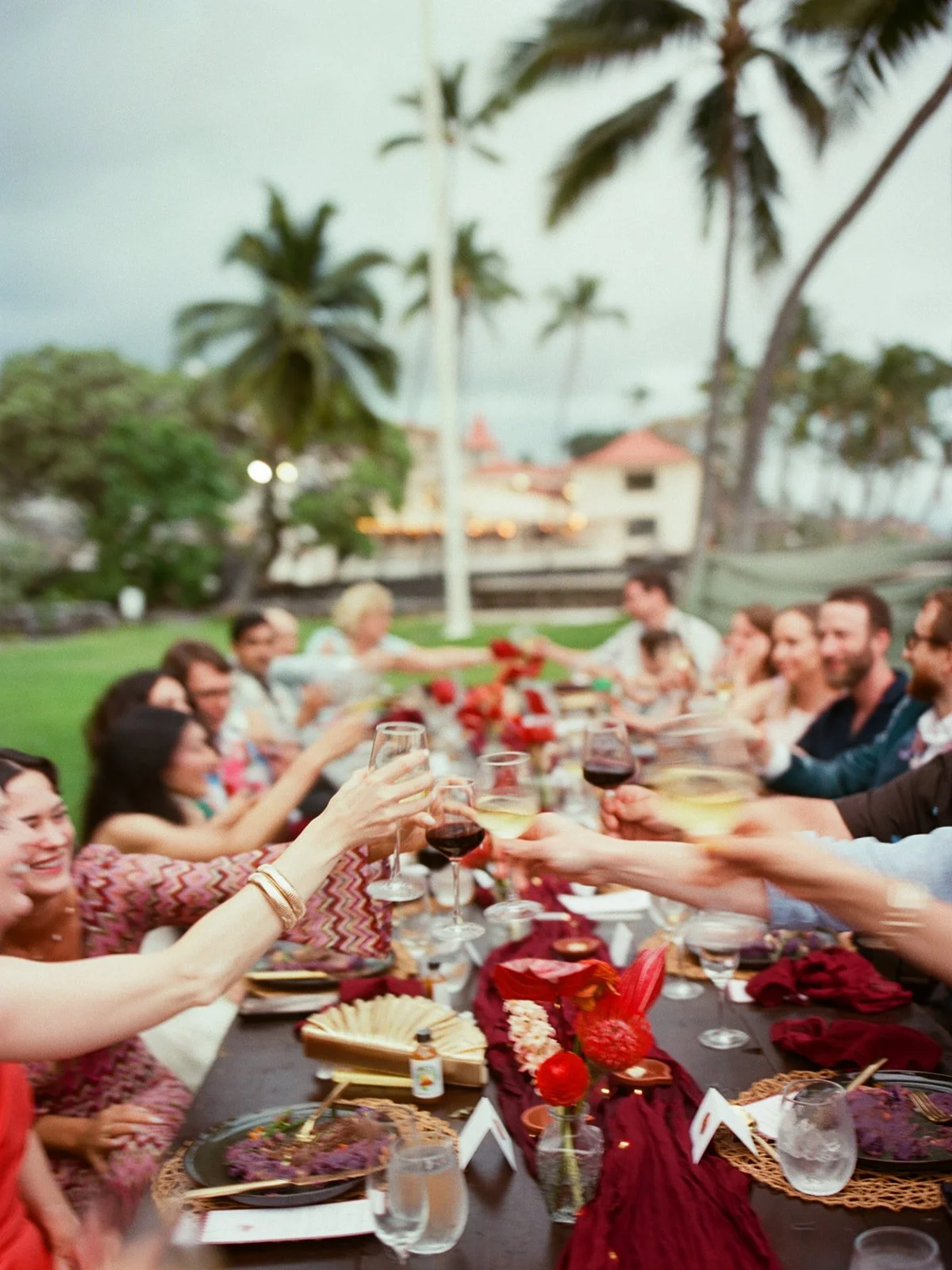 tara-ted-hulihee-kona-beach-house-wedding-1422.jpg