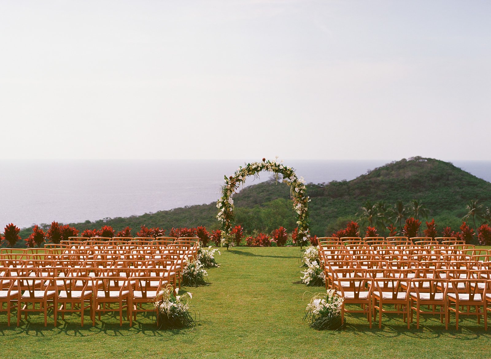 erin-oscar-hokulia-wedding-157.jpg