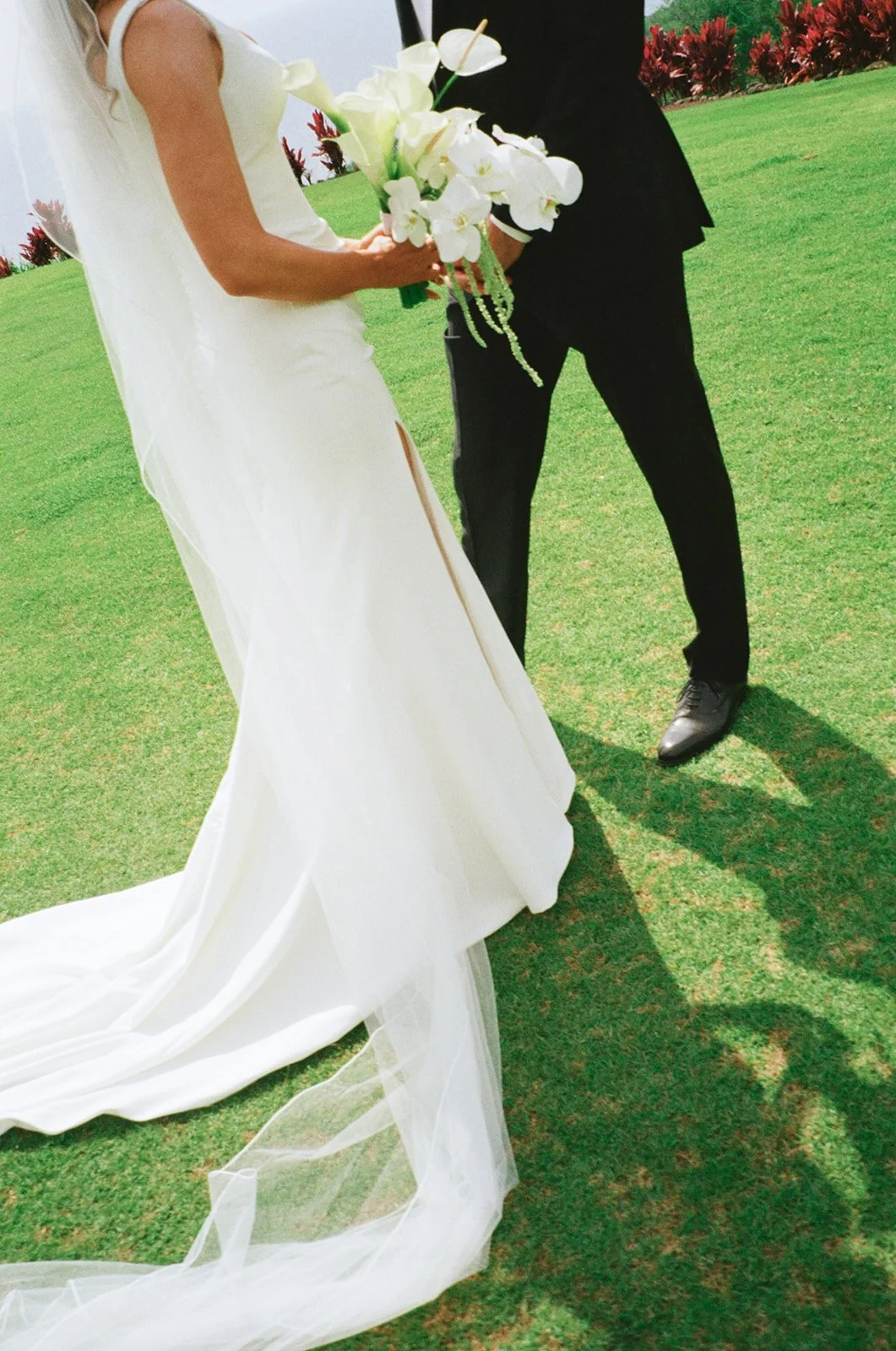 erin-oscar-hokulia-wedding-600.jpg