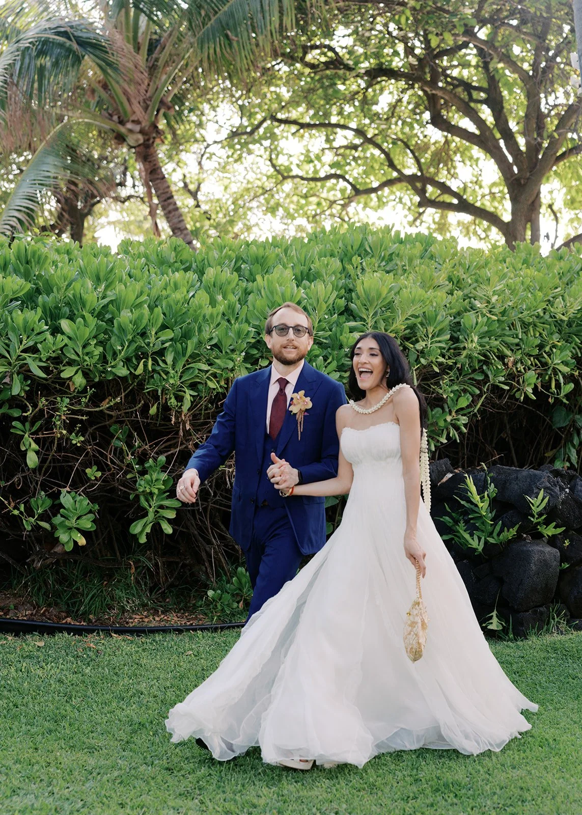 tara-ted-hulihee-kona-beach-house-wedding-897.jpg
