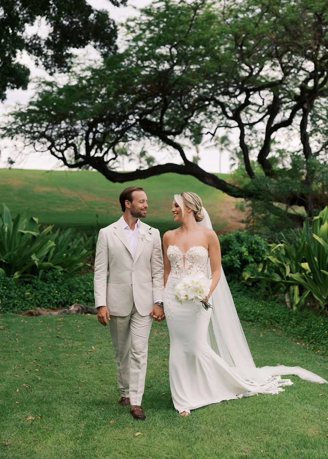alexis-sam-big-island-wedding-102.jpg