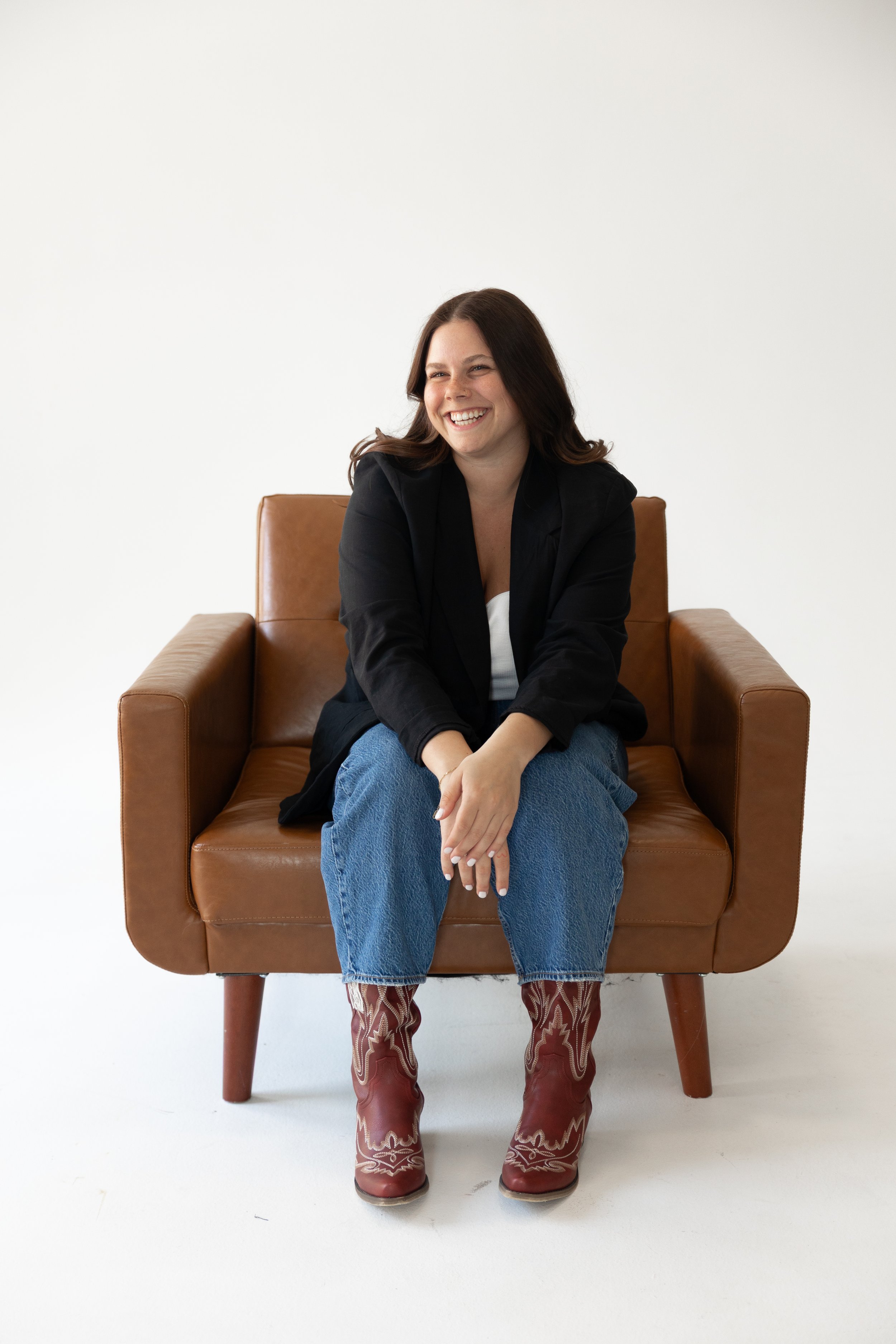 EMMA SWEIDERK | Elohim CRTV