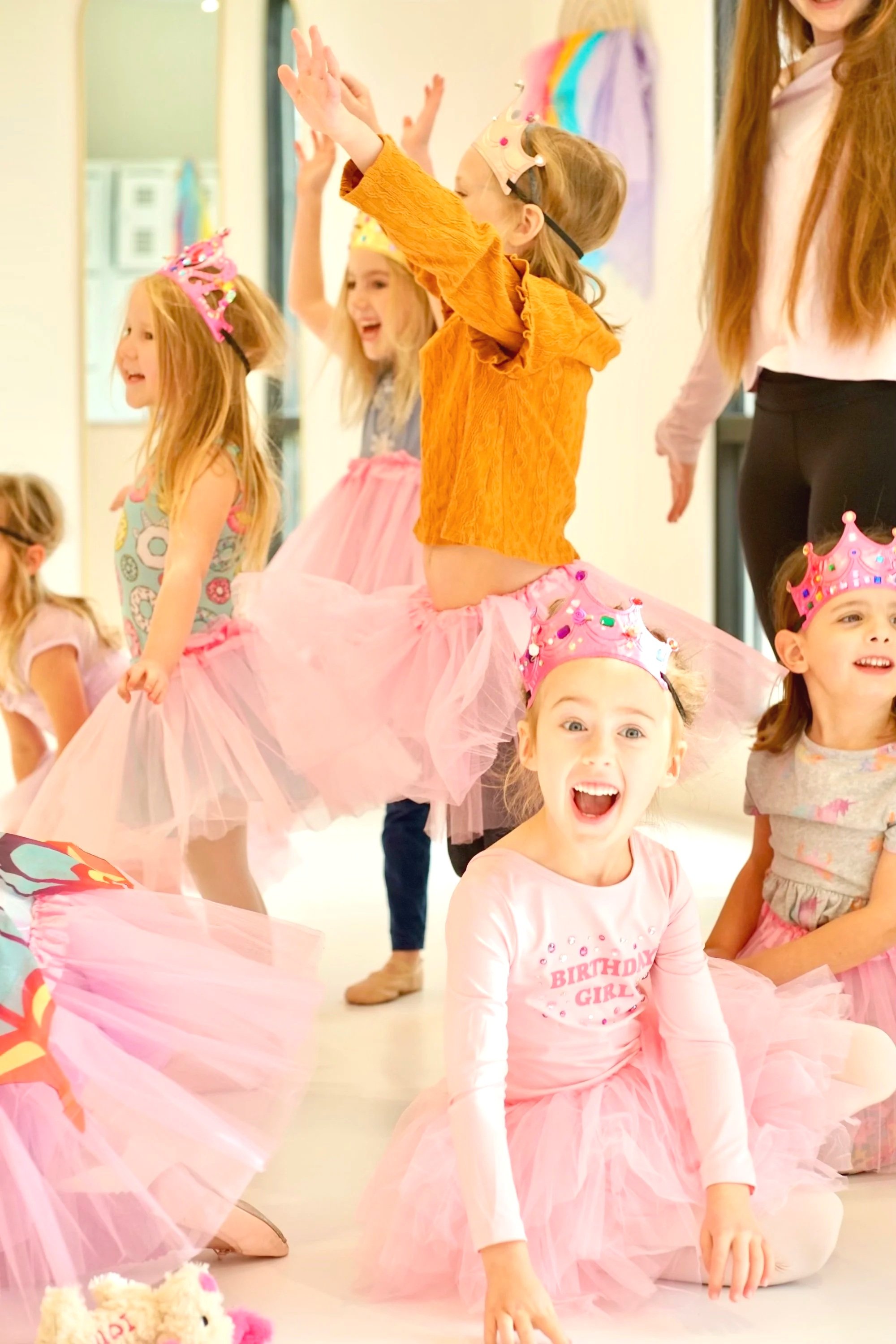 Hello Dancer a Dance Studio that specializes in Dance Classes for 2 months to 8 year olds in Austin, Texas. We have Dance Classes, Birthday parties and Summer Camps.
