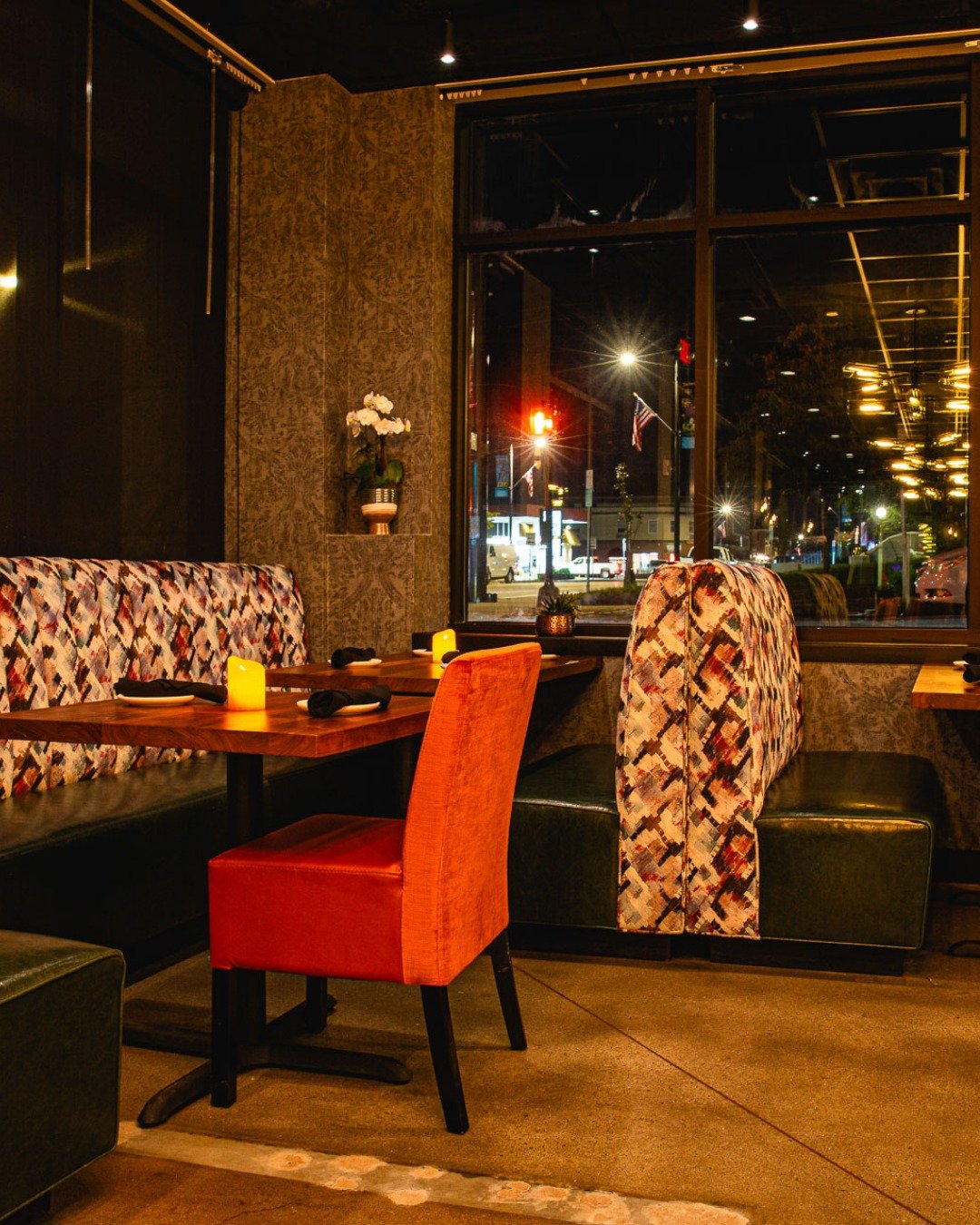 Looking for the perfect spot to unwind? Enjoy expertly crafted cocktails, live music, and delicious food all in one place at Sala. 🍸🎶 Whether it&rsquo;s a casual night out or a special occasion, we&rsquo;ve got the atmosphere and flavors to make yo