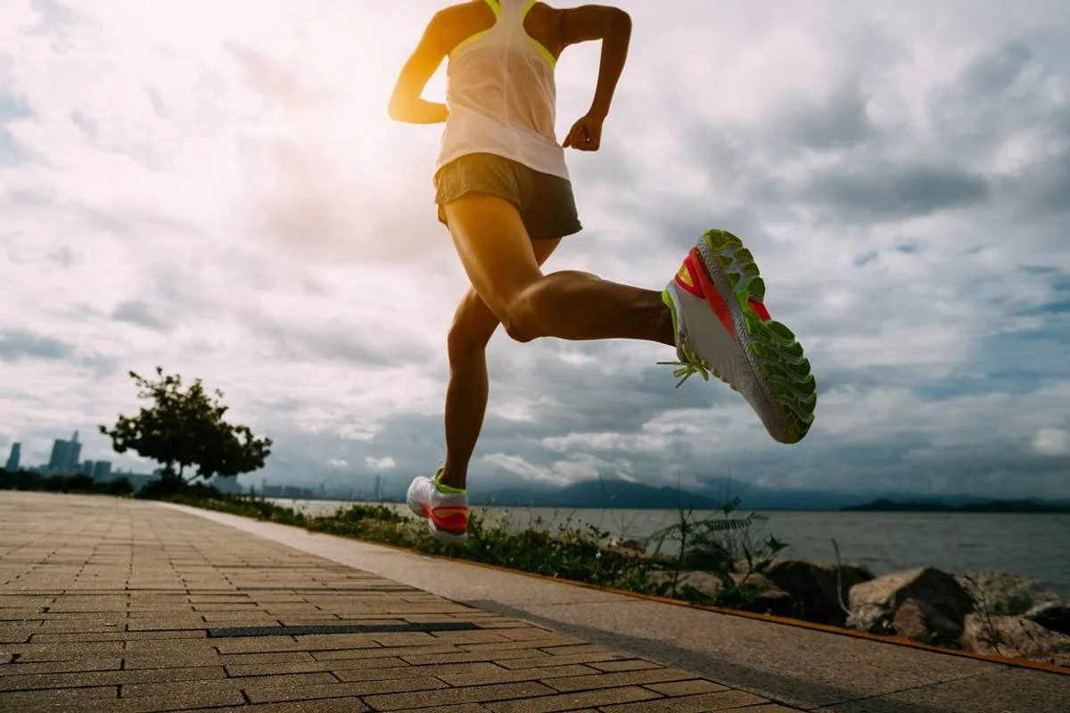 Fall Race Season in Birmingham: How to Hydrate and Recover Around Your Training