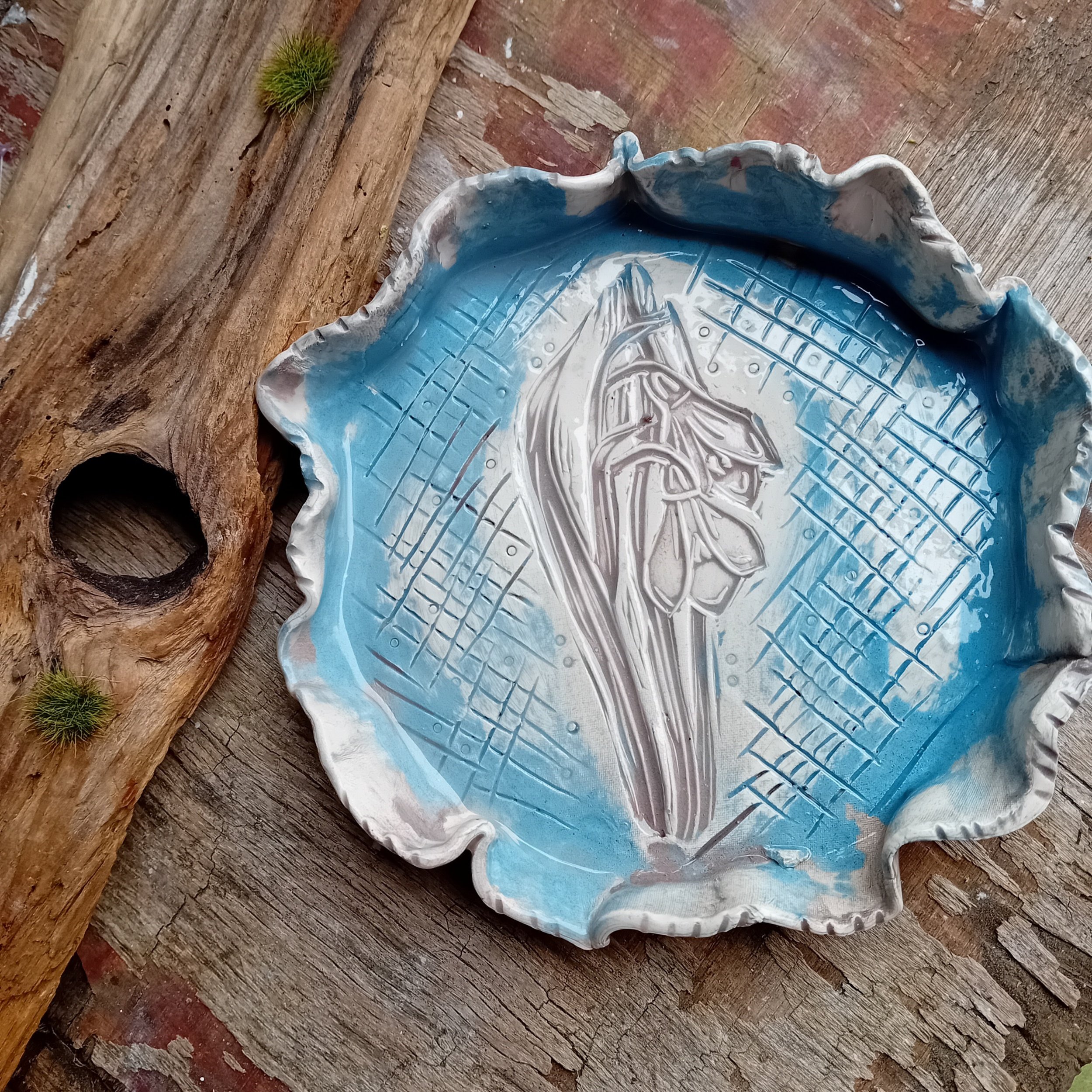 snowdrop saucer, dish blue