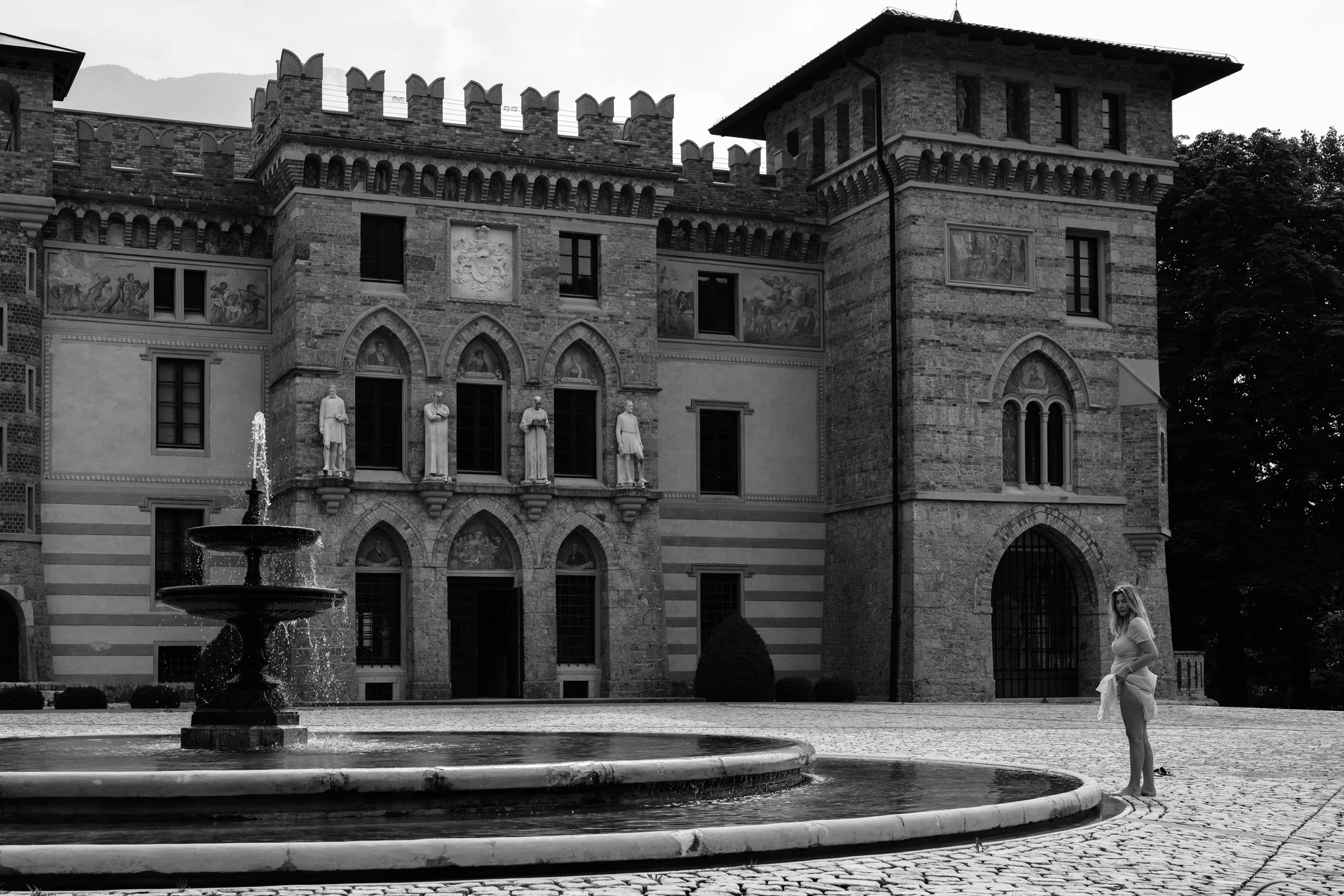 AMYxKaraMarie_Castello_web-18.JPG