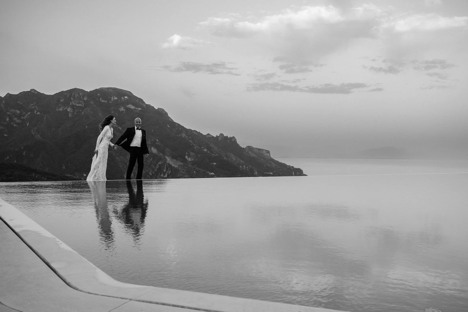 Lake Como elopement photographer, Lake Como elopement photography, italy elopement photographer, black and white elopement photographer italy 