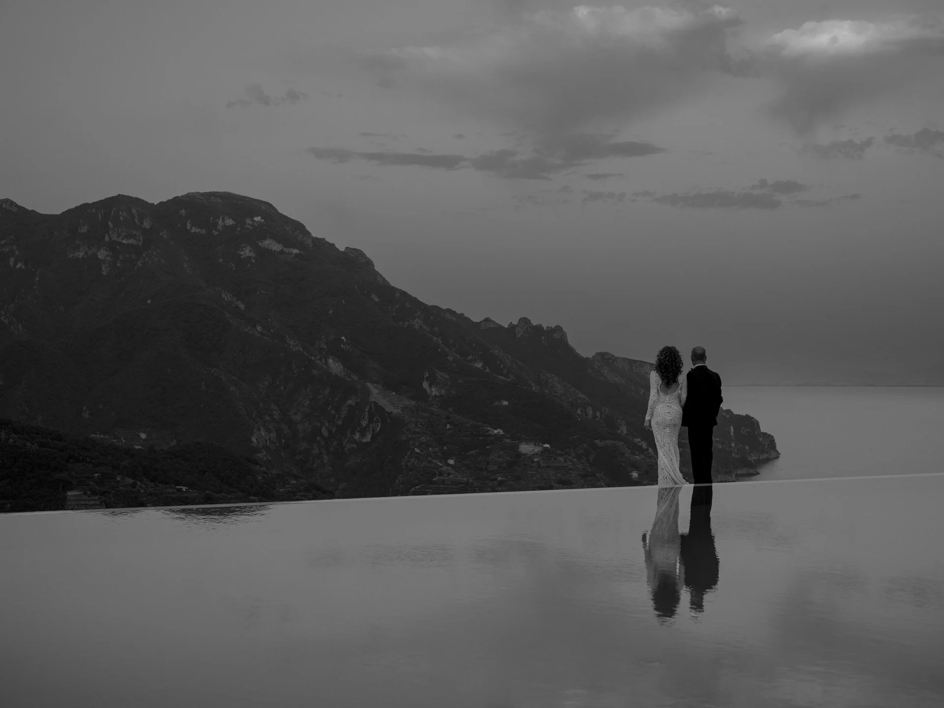 Lake Como elopement photographer, Lake Como elopement photography, italy elopement photographer, black and white elopement photographer italy 