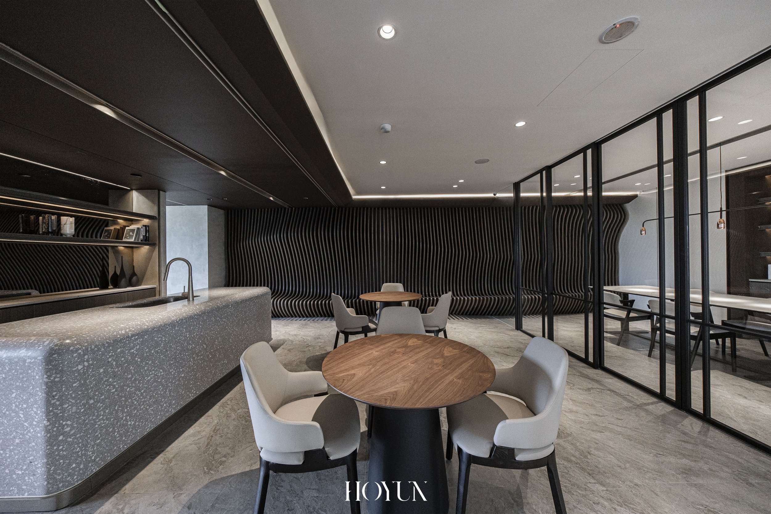 7W8A3325_0002_和勻設計LOGO白色2 拷貝 3.jpg