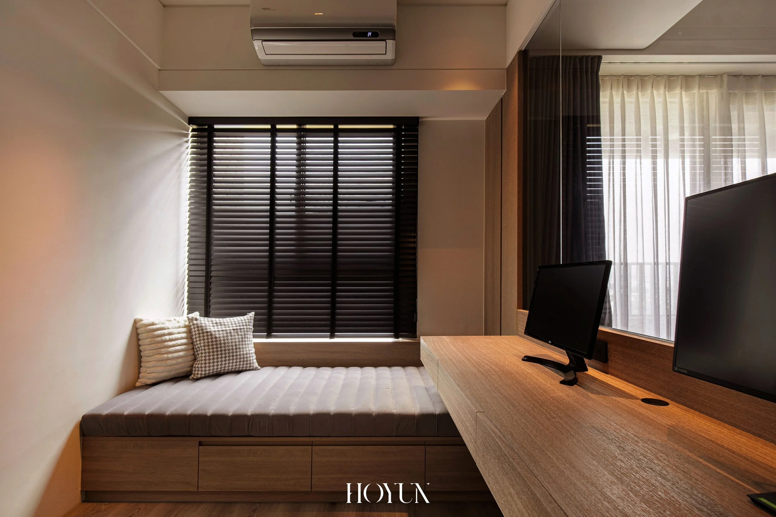 2v_0002_和勻設計LOGO白色2 拷貝 4.jpg