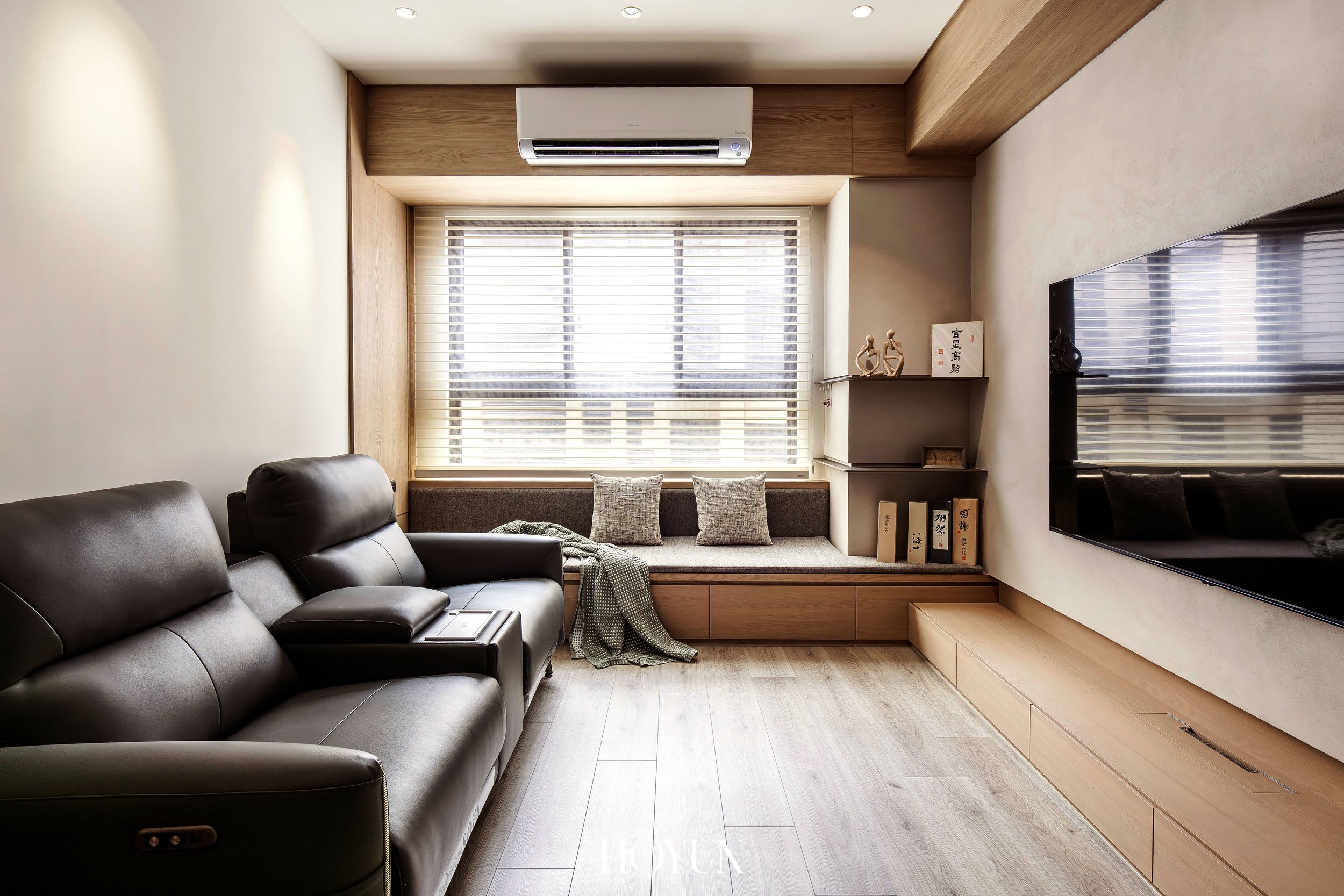 3_0000_和勻設計LOGO白色2 拷貝.jpg