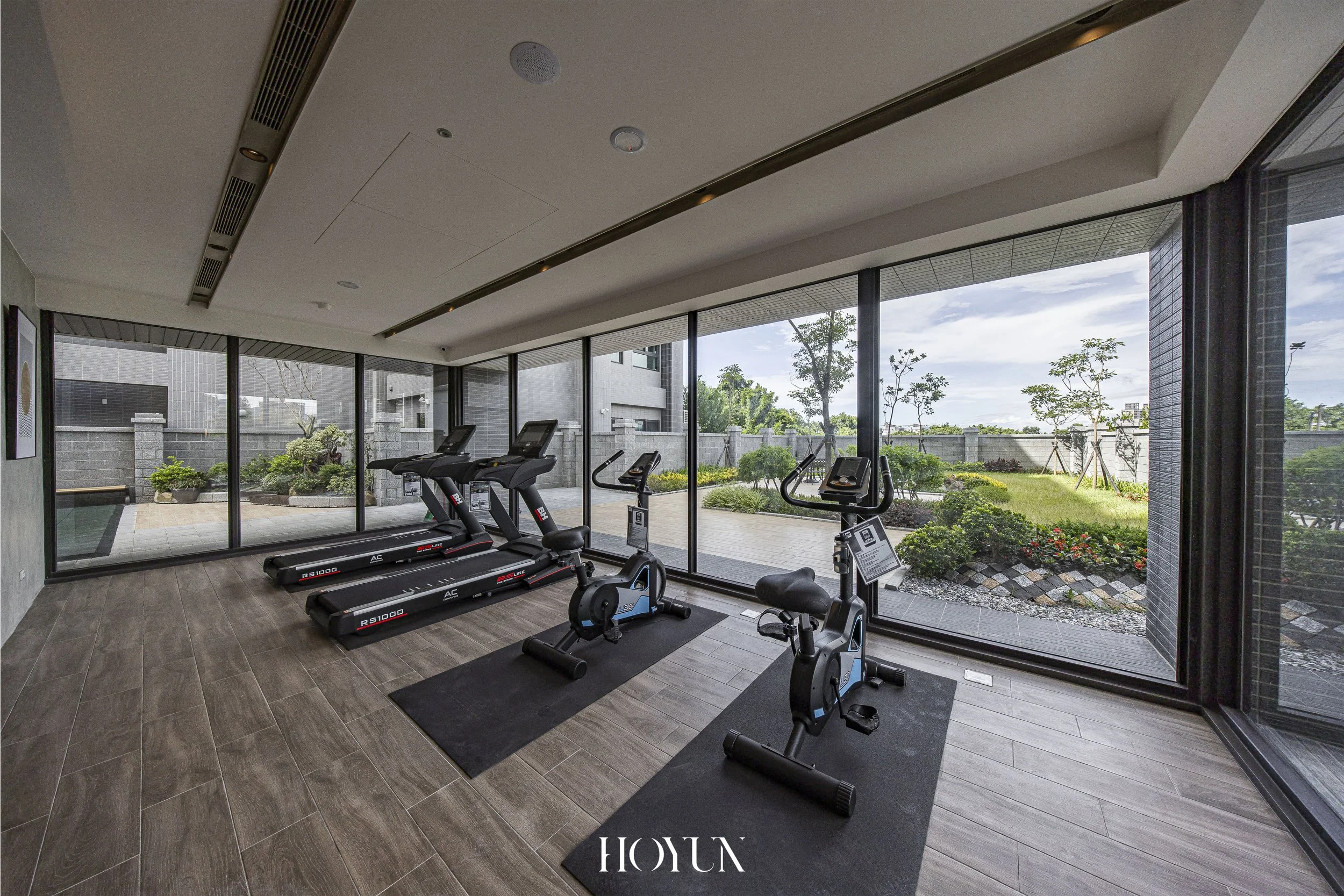 7W8A2936_0008_和勻設計LOGO白色2 拷貝 6.jpg