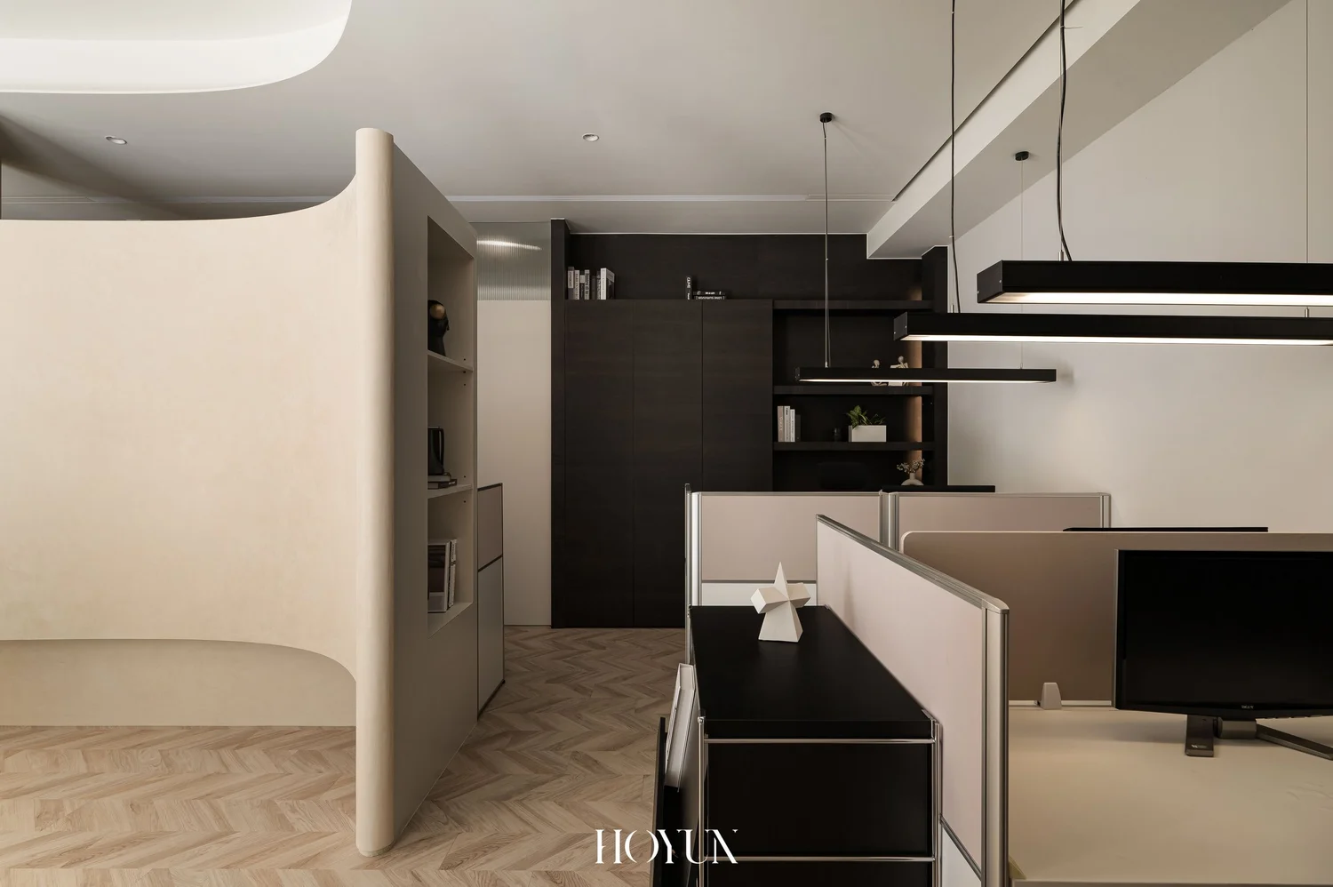 流金歲月｜辦公區工作位｜秩序與動線｜HOYUN 和勻設計