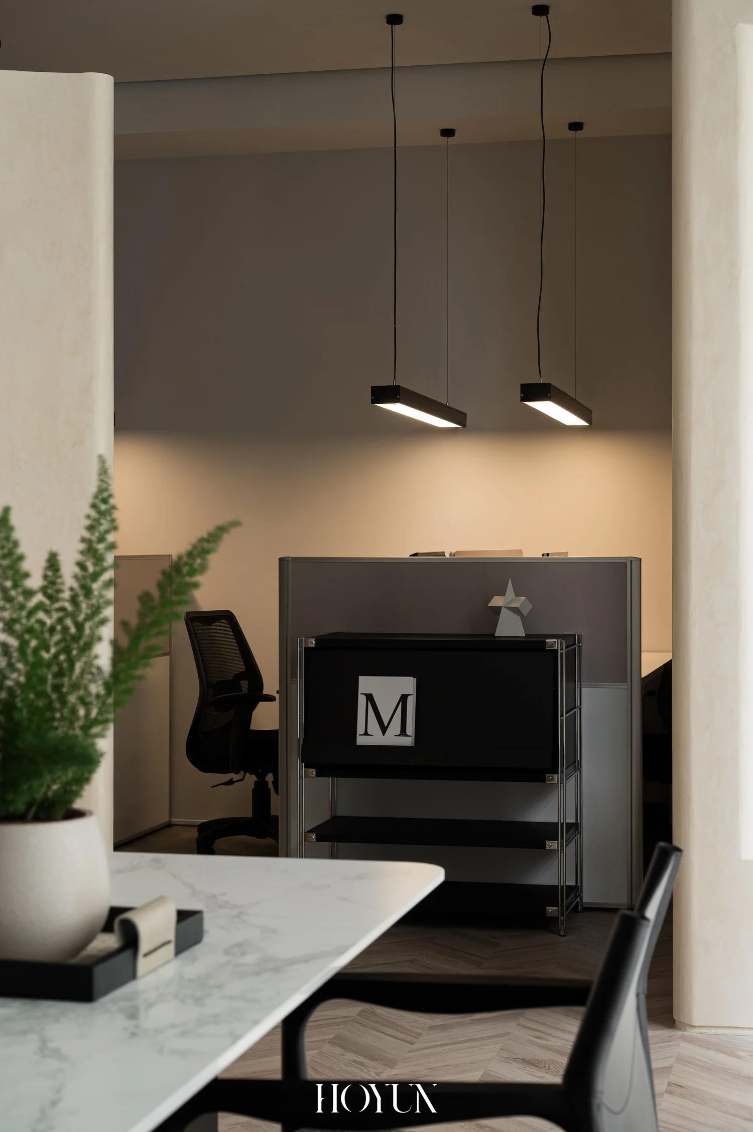 流金歲月｜入口端景特寫｜光影與氛圍｜HOYUN 和勻設計