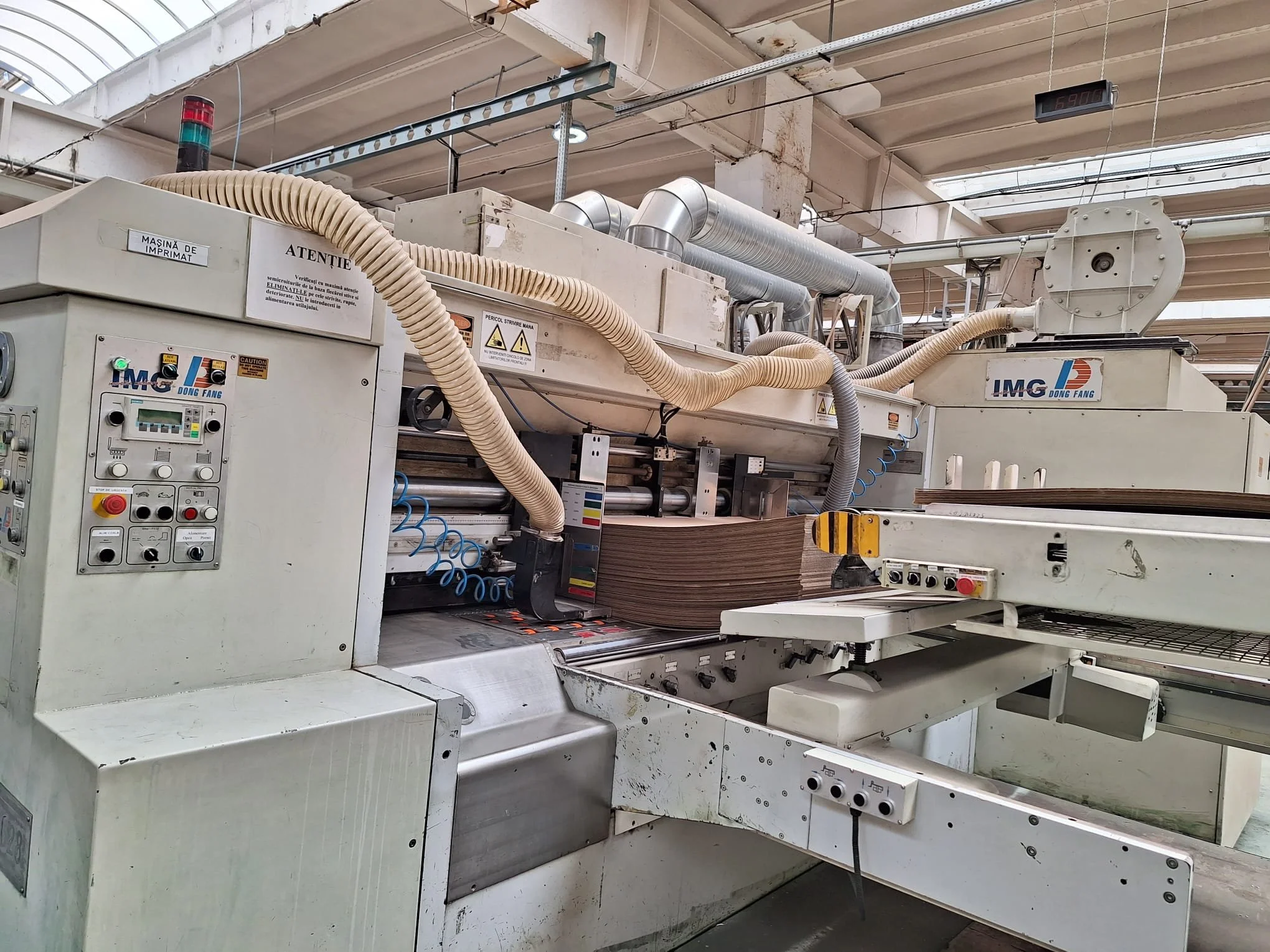 Dong Fang Apstar 1628 corrugated printer