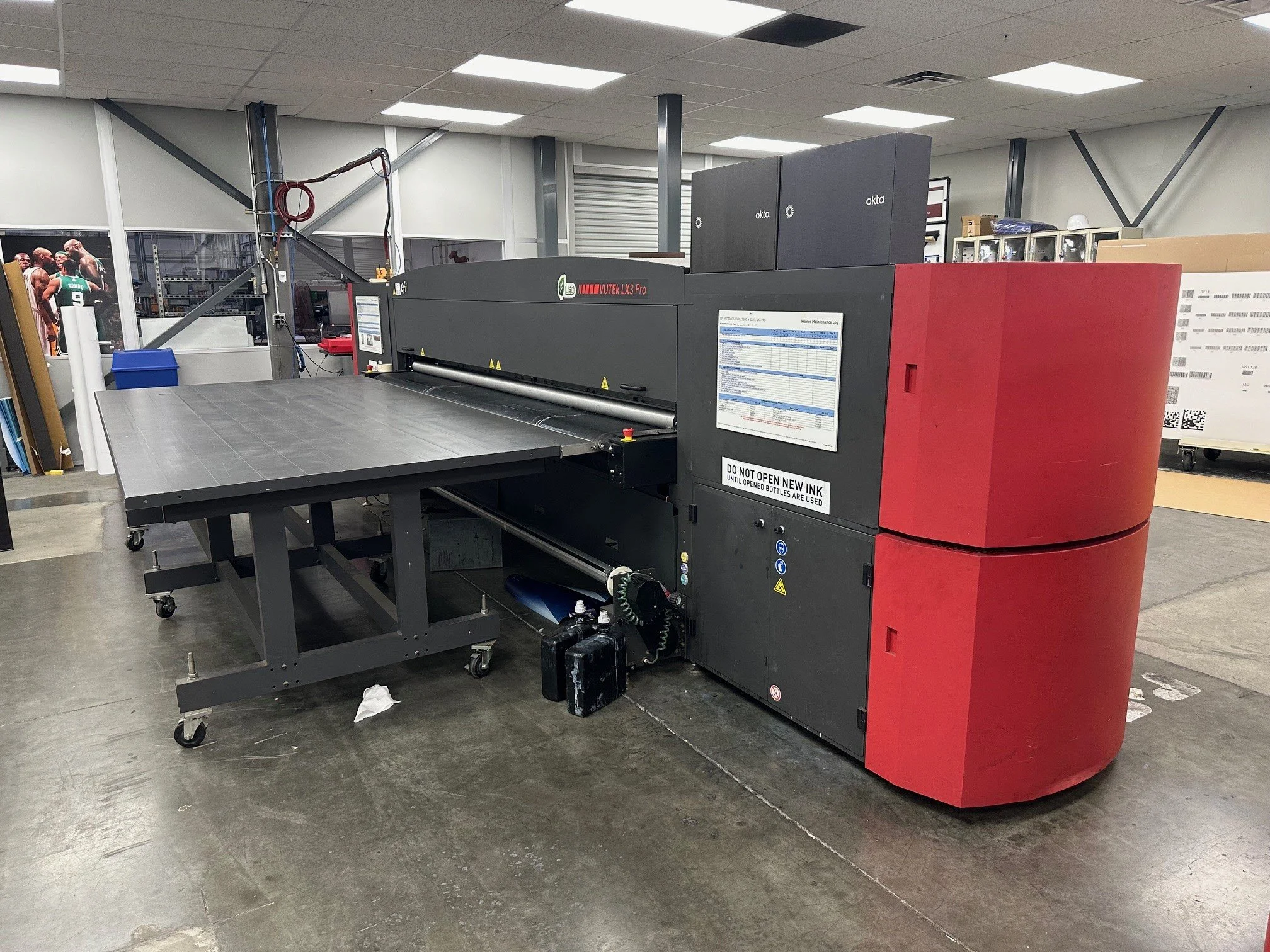 EFI VUTEK LX3 PRO digital printer