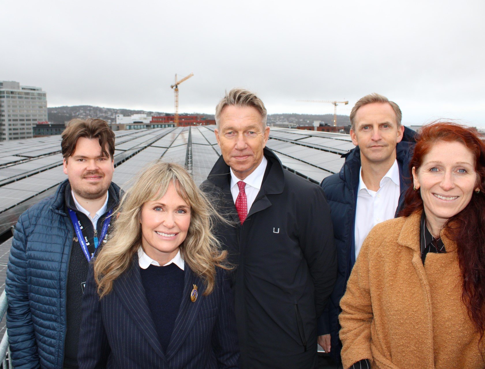 Åpning av fremtidens energisystem på Intility Arena – Enny leverer solcelleanlegget