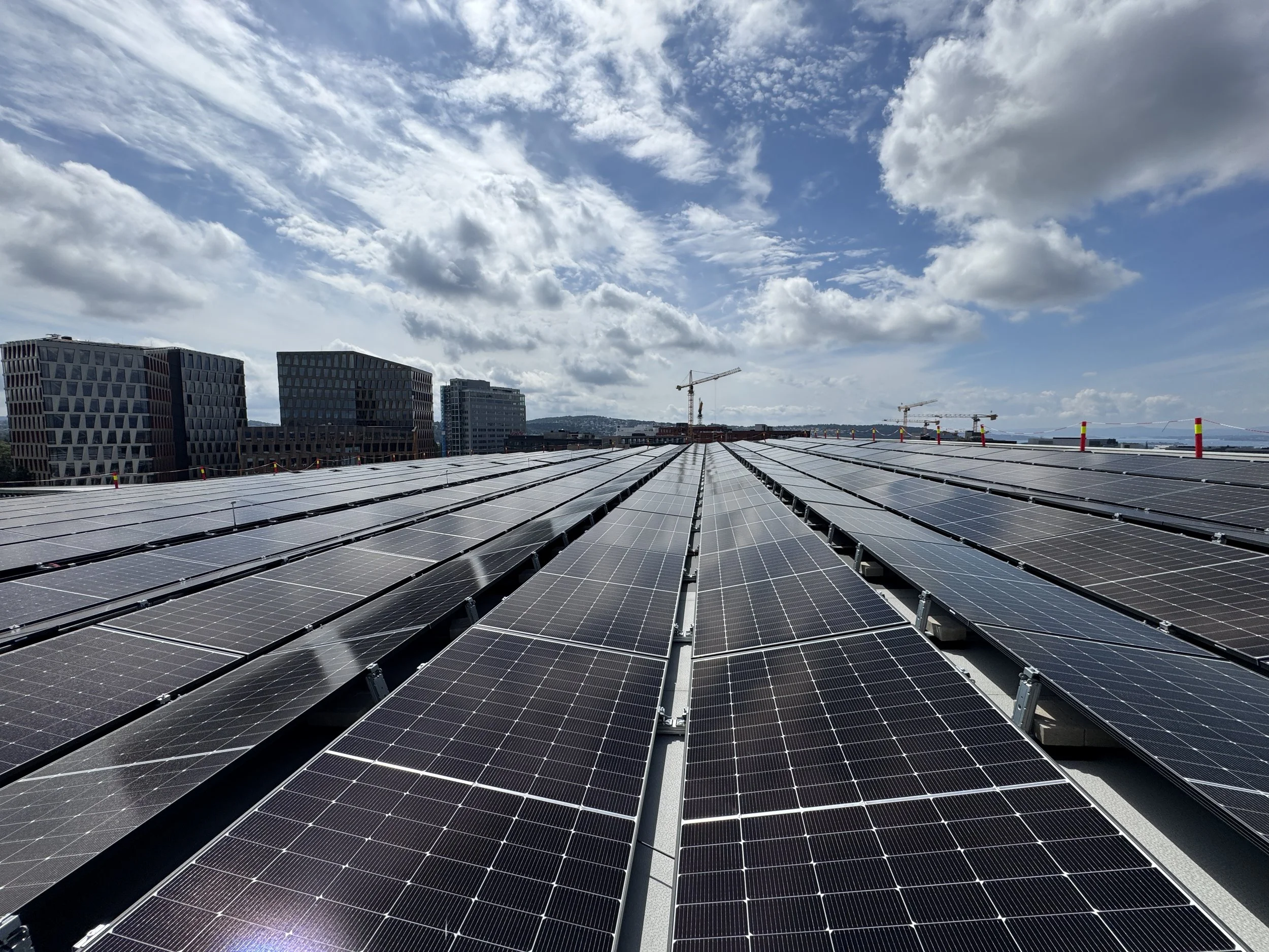 Enny klar for ny bransjestandard: NEK446-2 for vedlikehold av solcelleanlegg