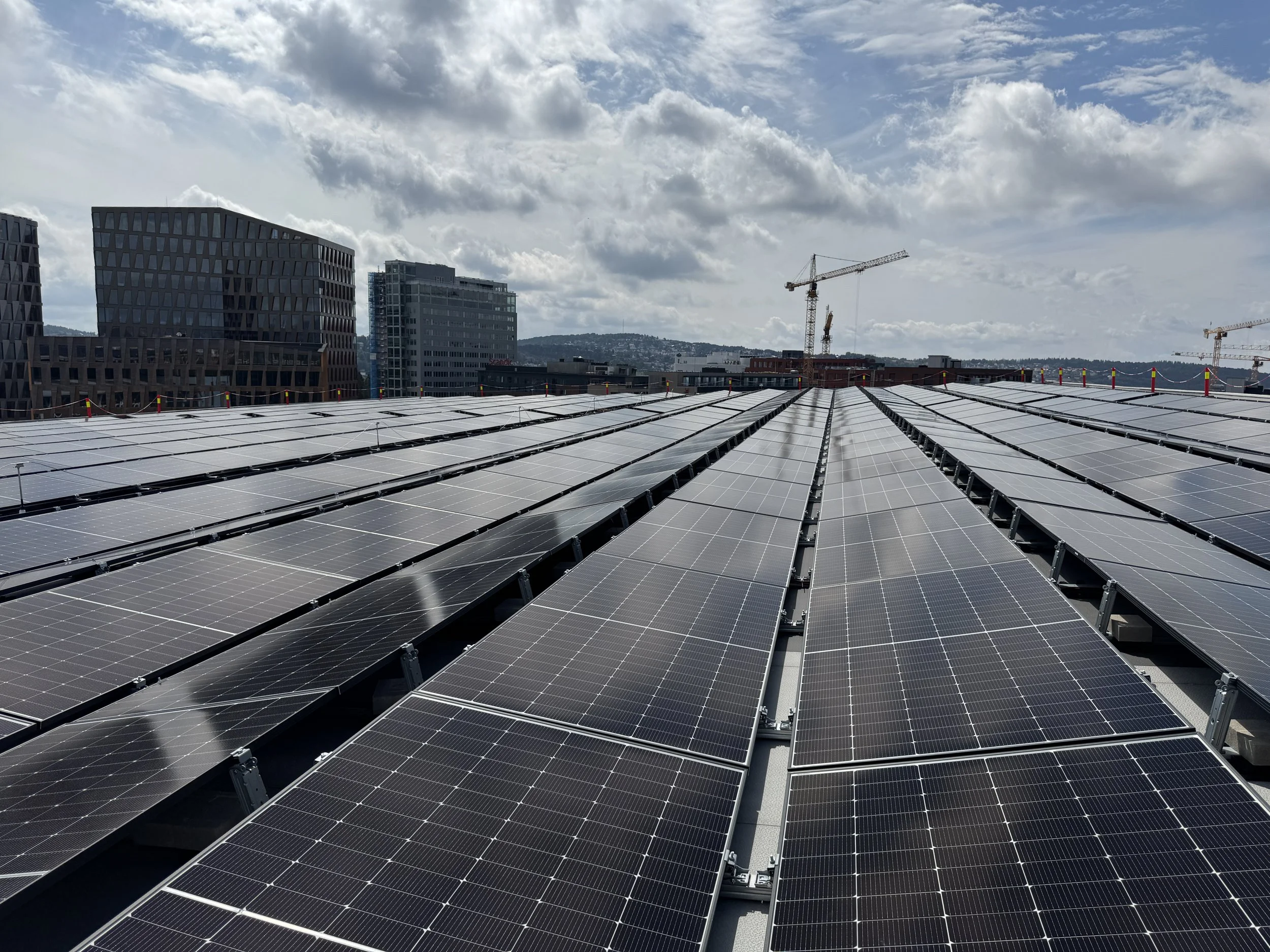 Solceller til næringsbygg uten investering: slik fungerer modellen