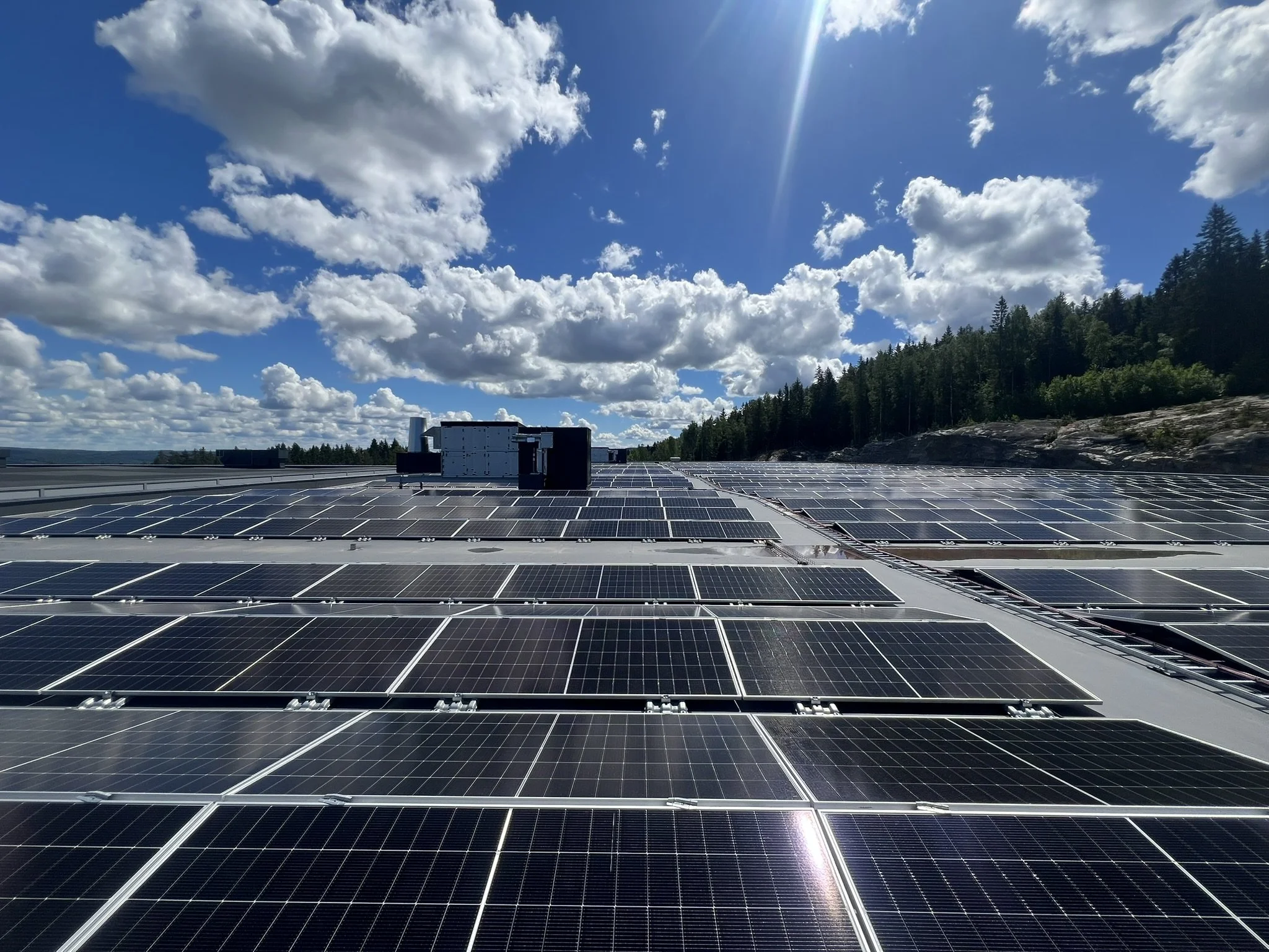 solceller og himmel