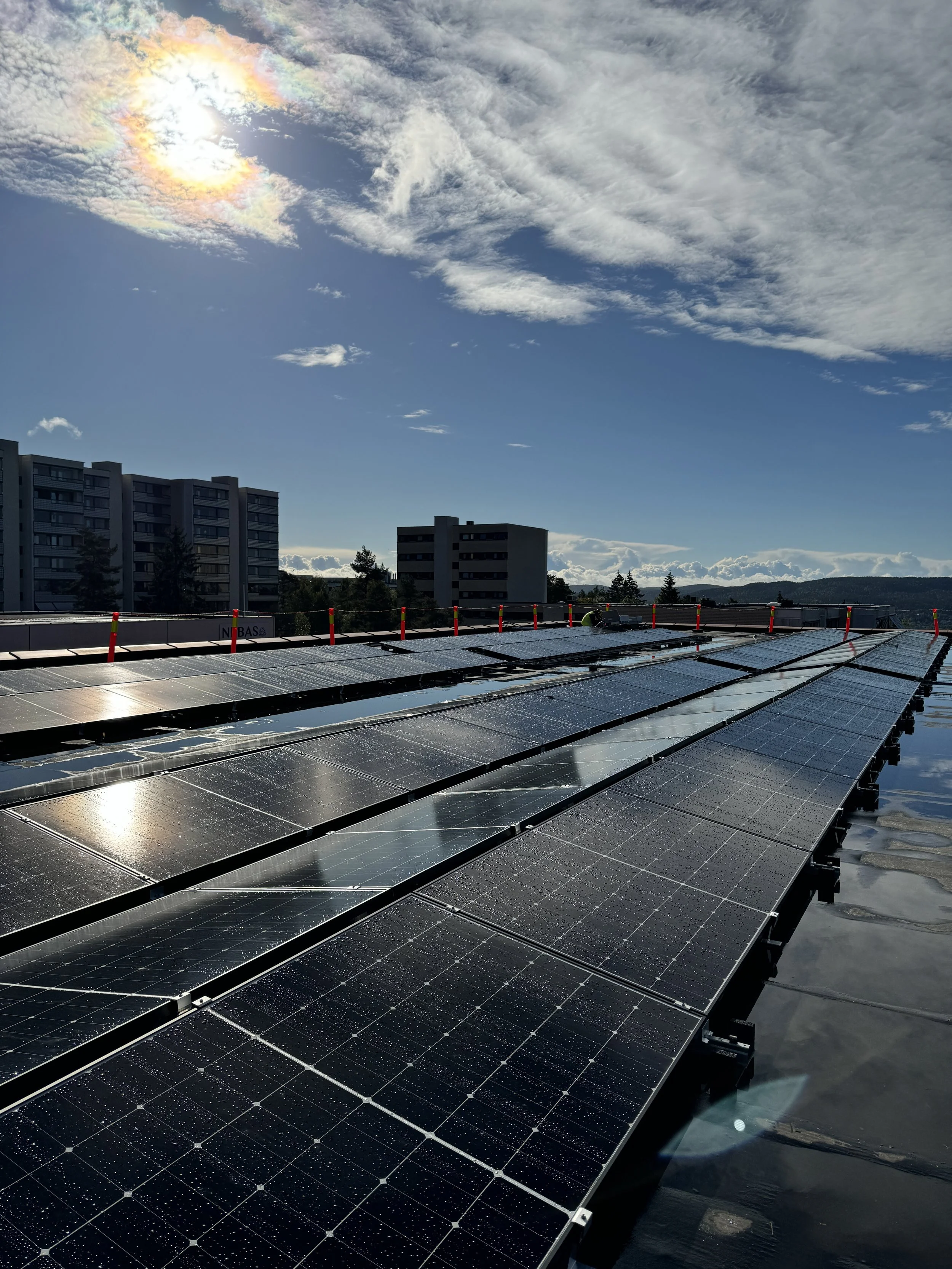 solceller himmel blokker